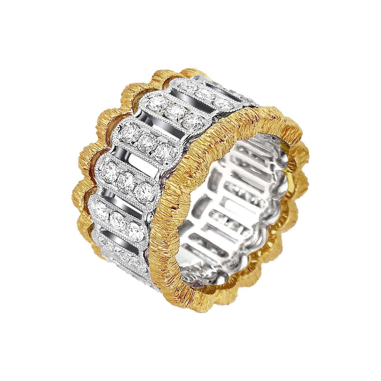 Produced by award winning Italian designer Stefano Vitolo. Stefano creates custom artisanal one of a kind jewelry with excellent gemstones in a truly old world Italian craftmanship.
This handcrafted ring has 1.34 total carat weight of F/G color and