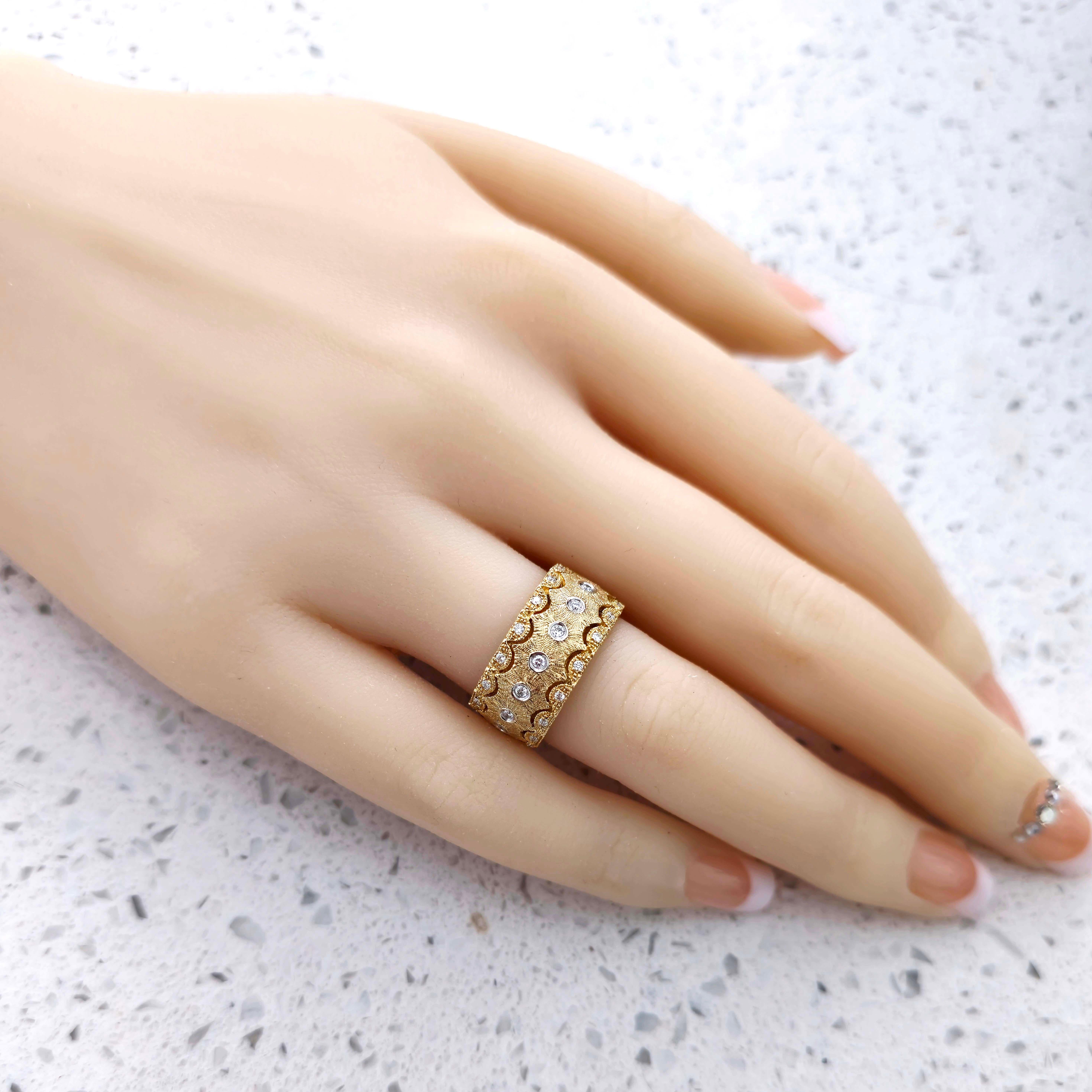 Florentine Finished Two-Tone 18 Karat Gold Italian Diamond Ring For Sale 1