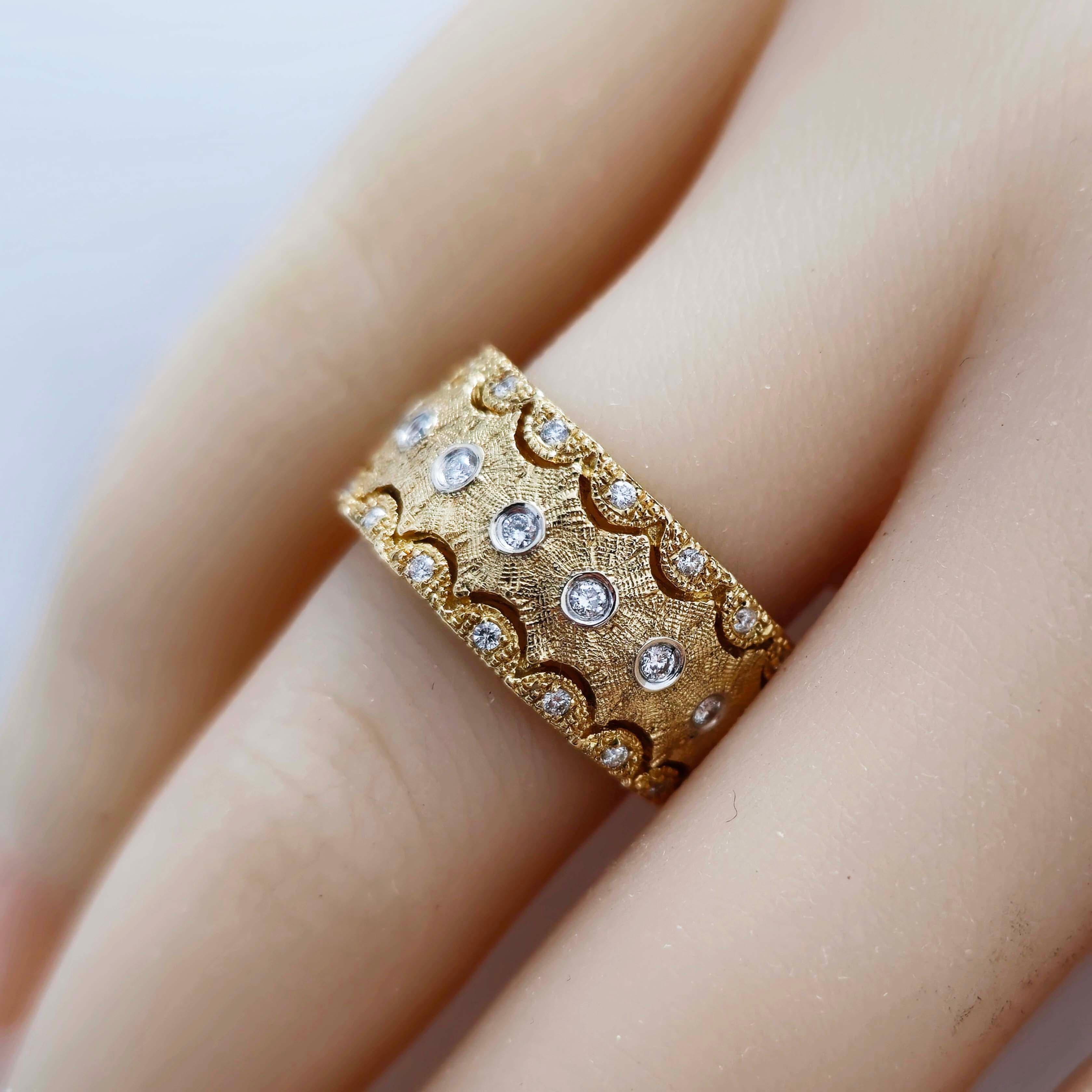 Florentine Finished Two-Tone 18 Karat Gold Italian Diamond Ring For Sale 2