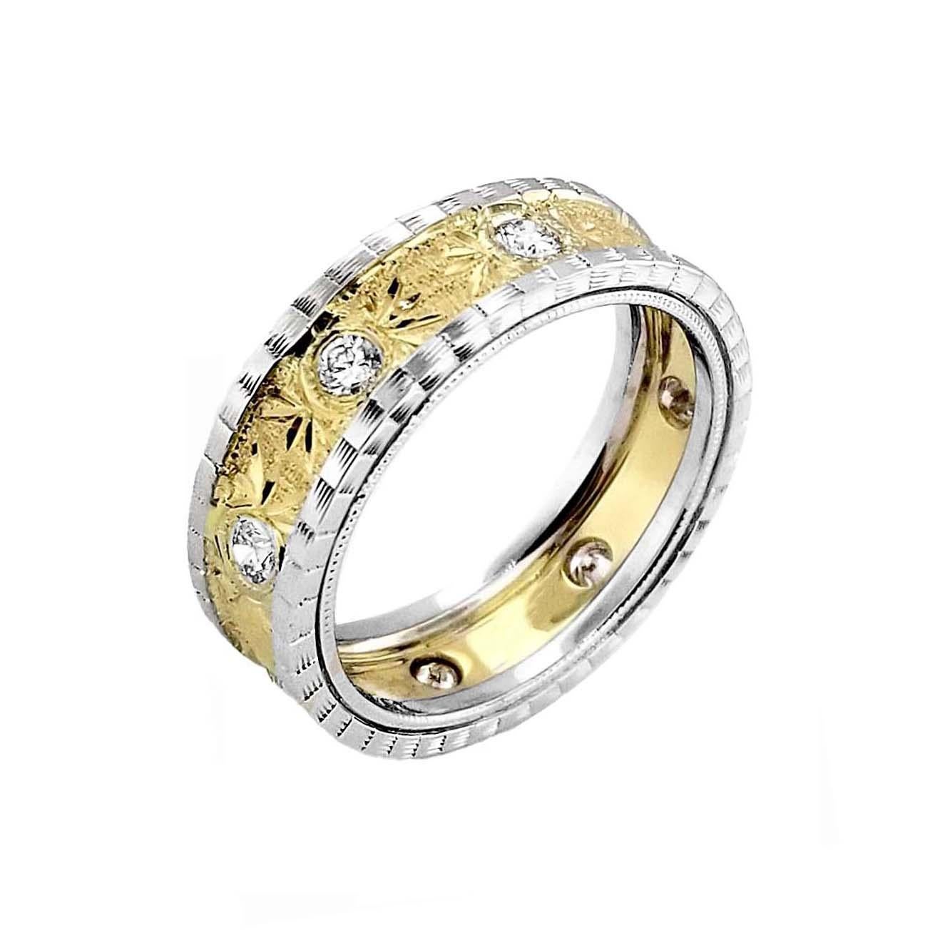 Produced by award winning Italian designer Stefano Vitolo. Stefano creates custom artisanal one of a kind jewelry with excellent gemstones in a truly old world Italian craftmanship.
This handcrafted ring has 0.40 total carat weight of F/G color and