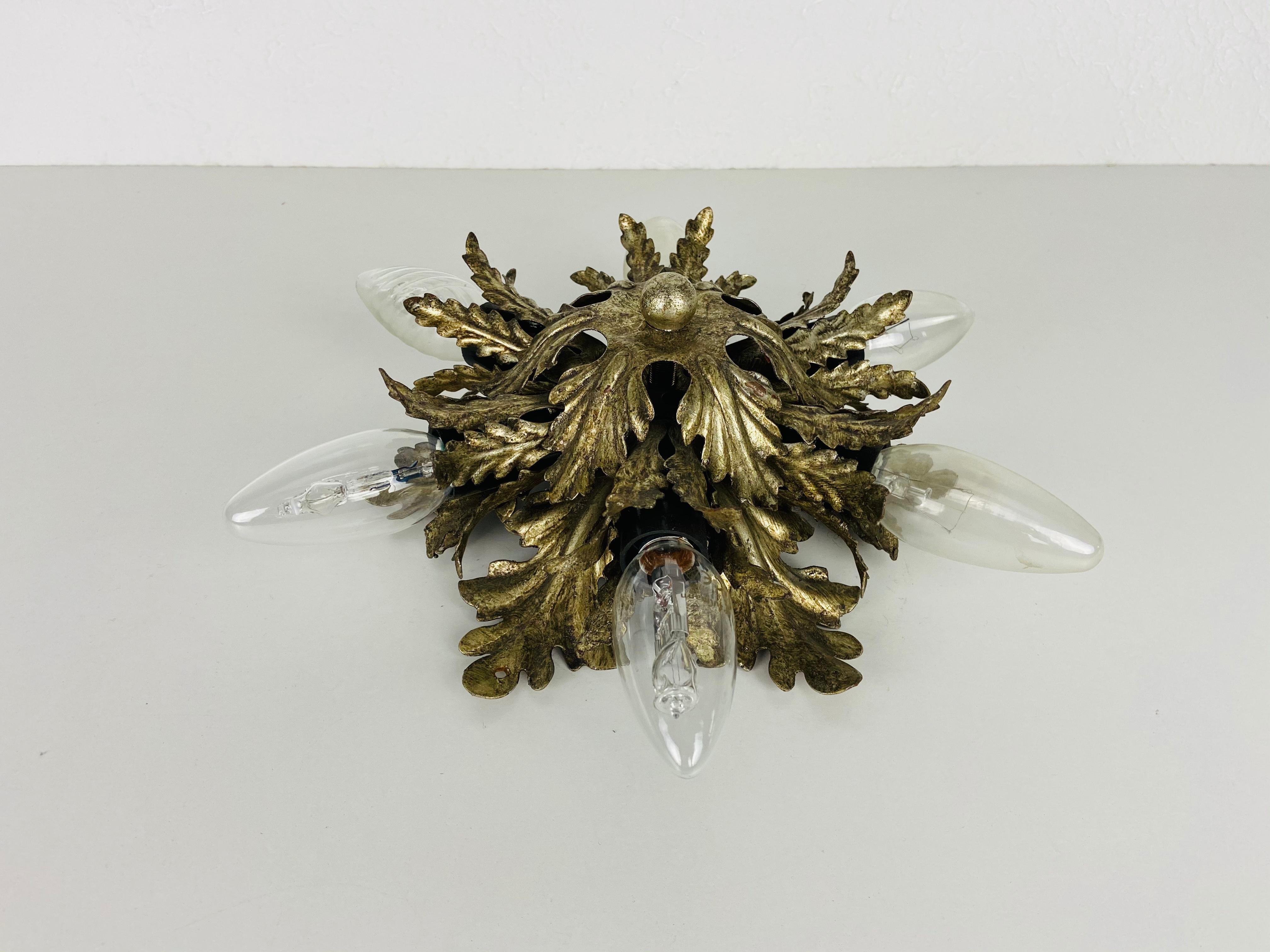 Florentine Flower Shape Flushmount Attributed to Banci Firenze, 1950s In Good Condition For Sale In Hagenbach, DE