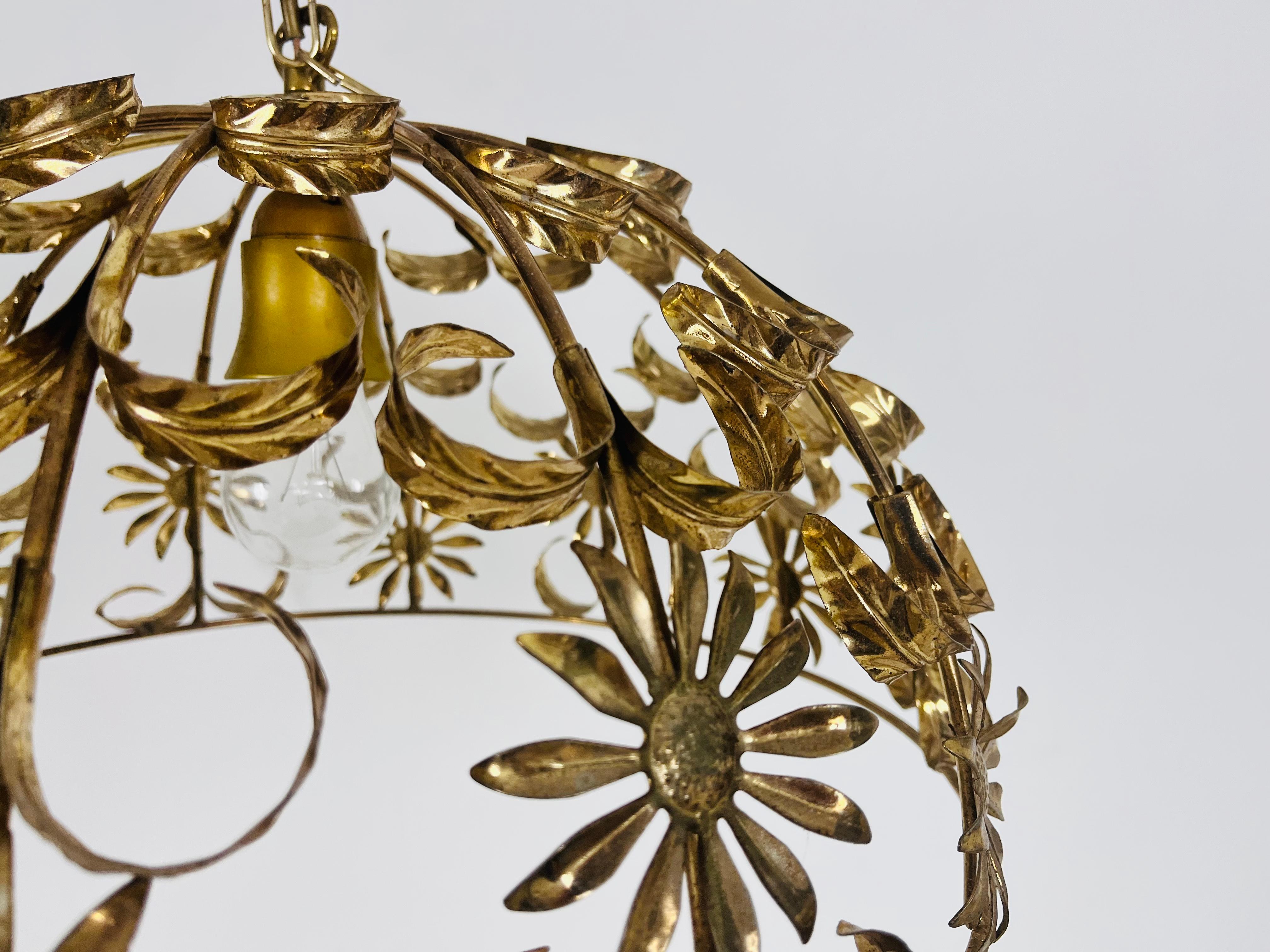 Late 20th Century Florentine Flower Shape Pendant Lamp Attributed to Banci Firenze, 1970s For Sale
