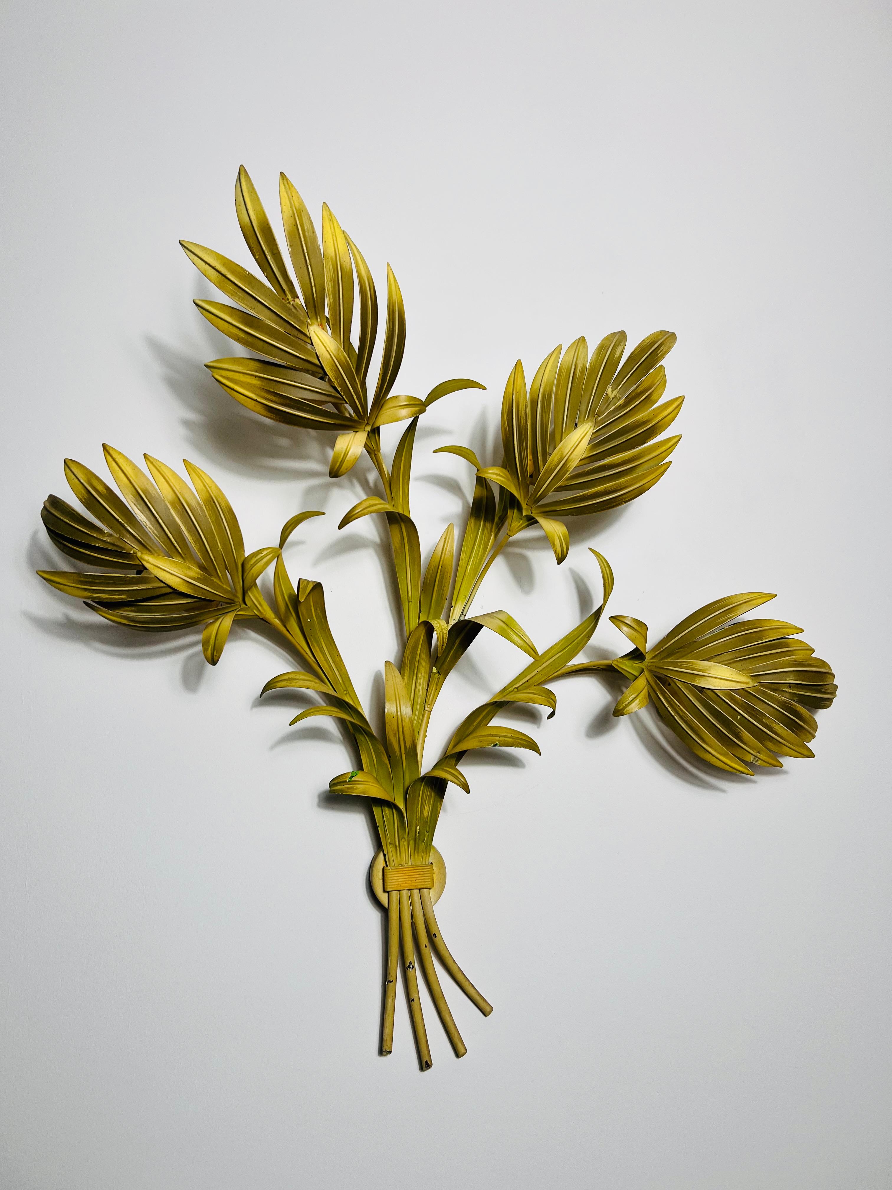 Lámpara de pared Florentina en forma de flor, Italia, años 50 Regencia de Hollywood en venta