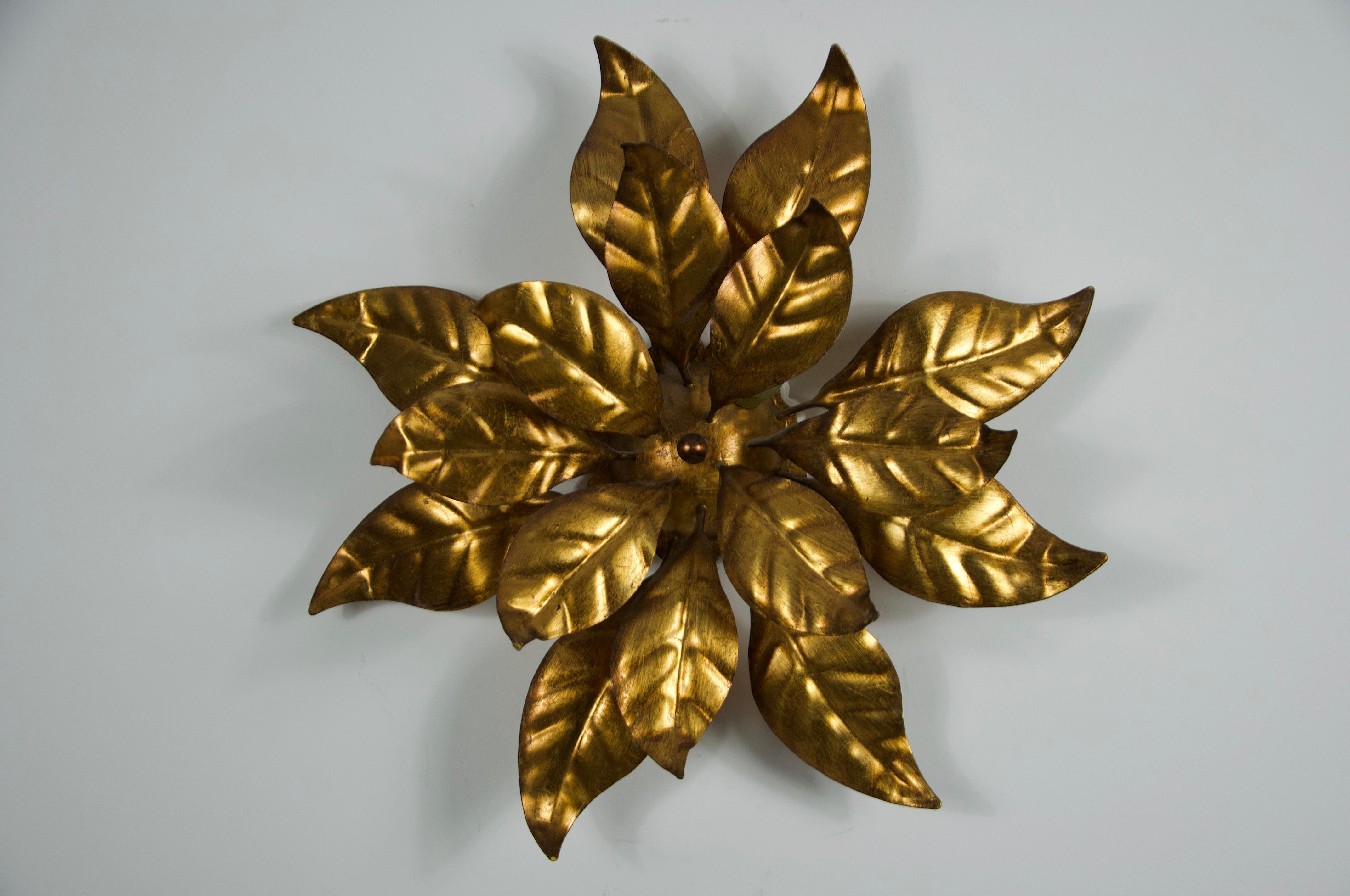 Lámpara de pared o empotrable Florentine Flower Shape de Hans Kögl, Alemania, años 60 Regencia de Hollywood en venta
