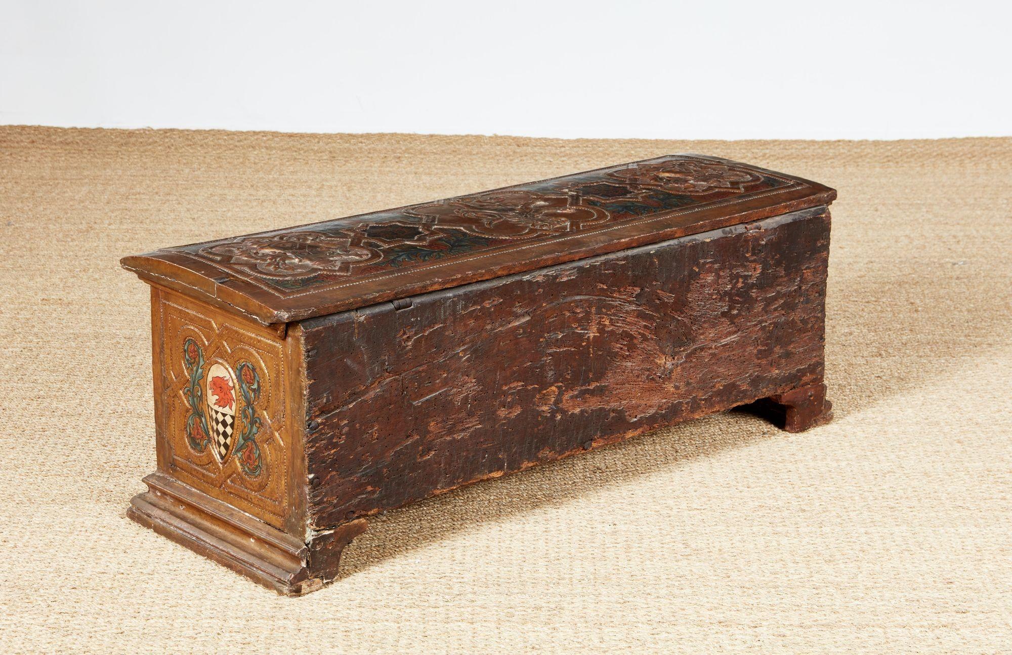 Florentiner Giltwood Kassone im Angebot 12
