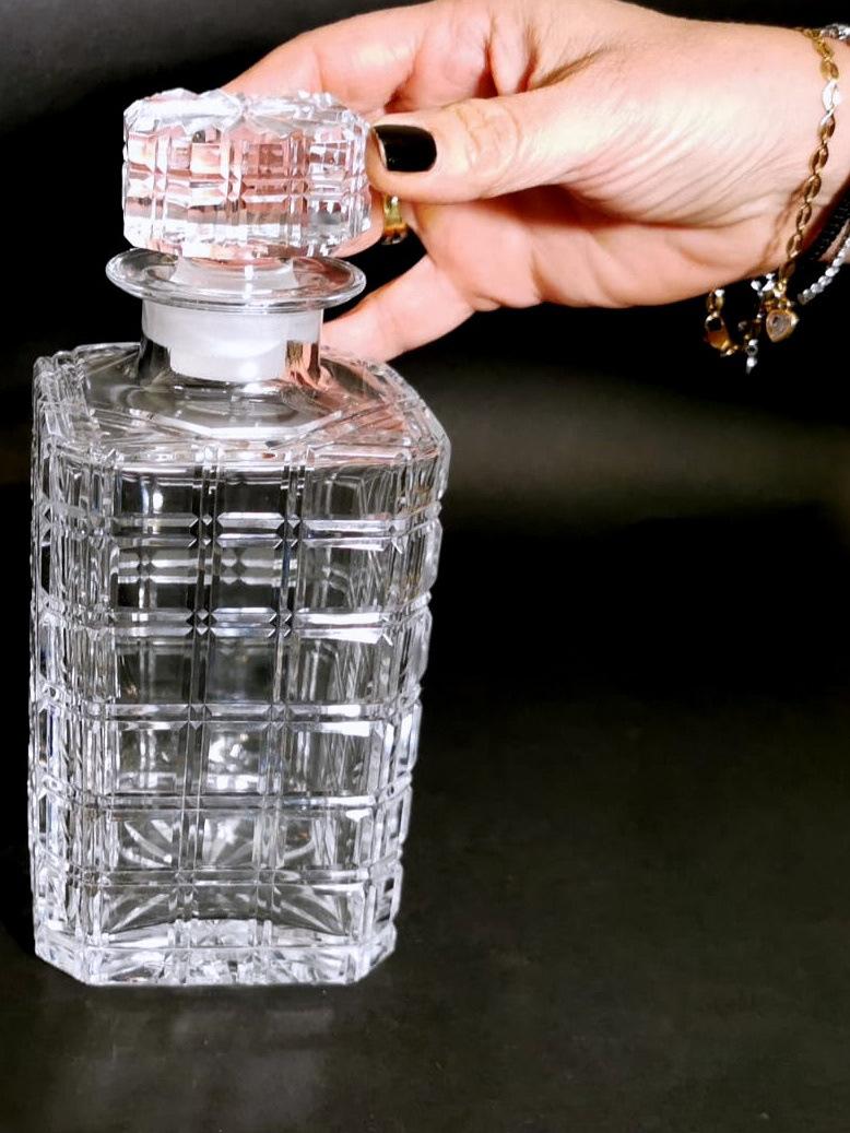 Florentine Handcrafted Crystal Bottle Geschliffen, geschliffen und poliert von Hand im Angebot 11