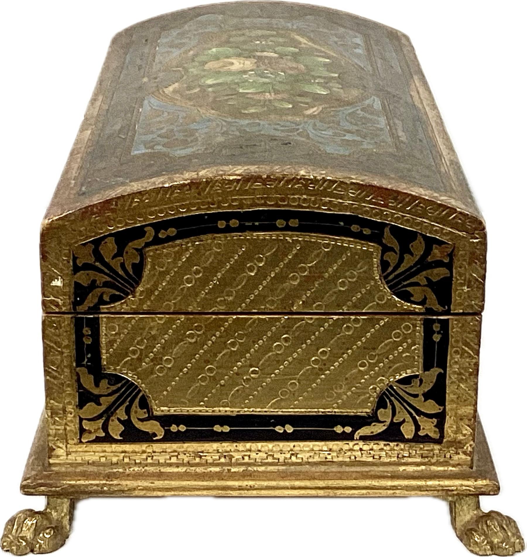 Caja de Baratijas Florentina de Madera Dorada Pintada a Mano con Pies de Pata Italiano en venta