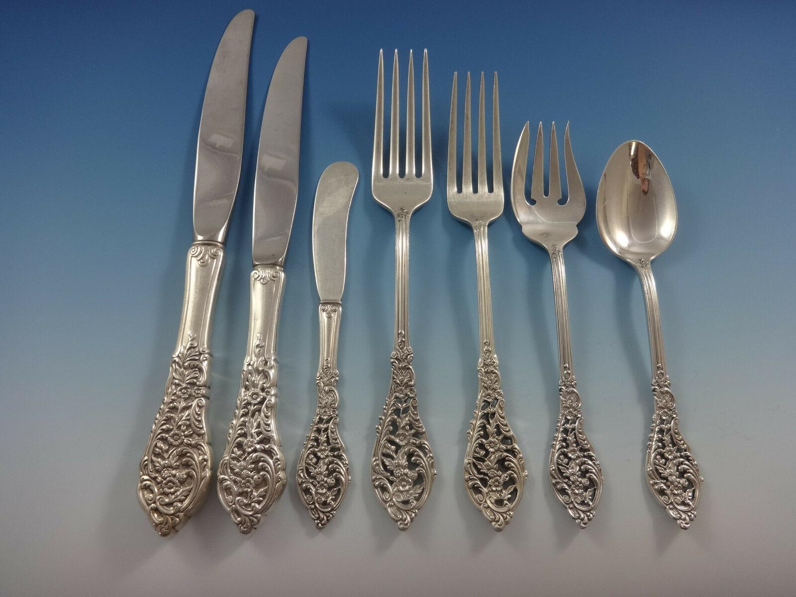 Beautiful Florentine Lace by Reed & Barton sterling silver dinner and luncheon size flatware set of 59 pieces. This set includes:

8 dinner size knives, 9 1/2