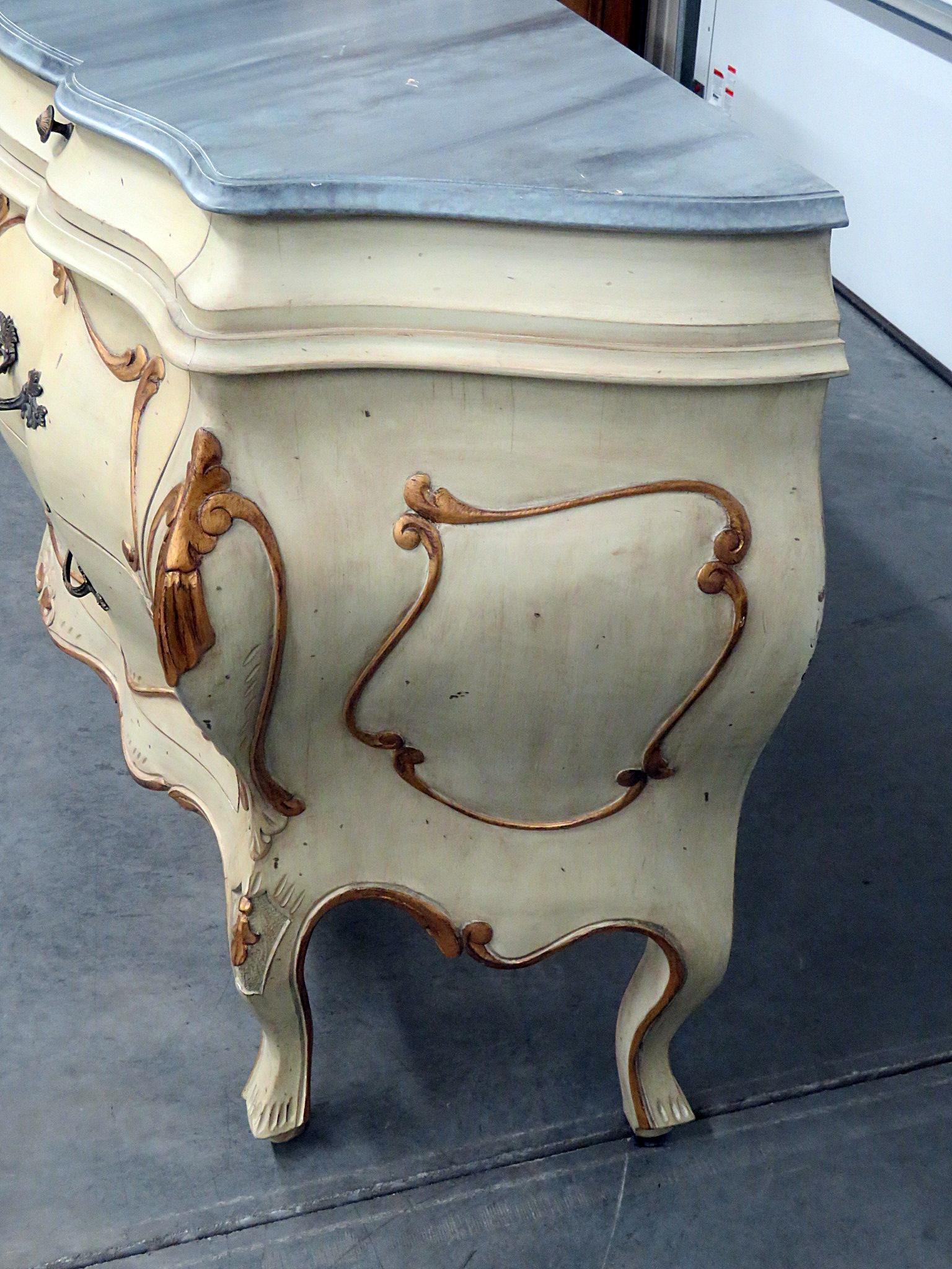 Italian Faux Marble Painted Florentine Bombe Commode Dresser Buffet For Sale 1