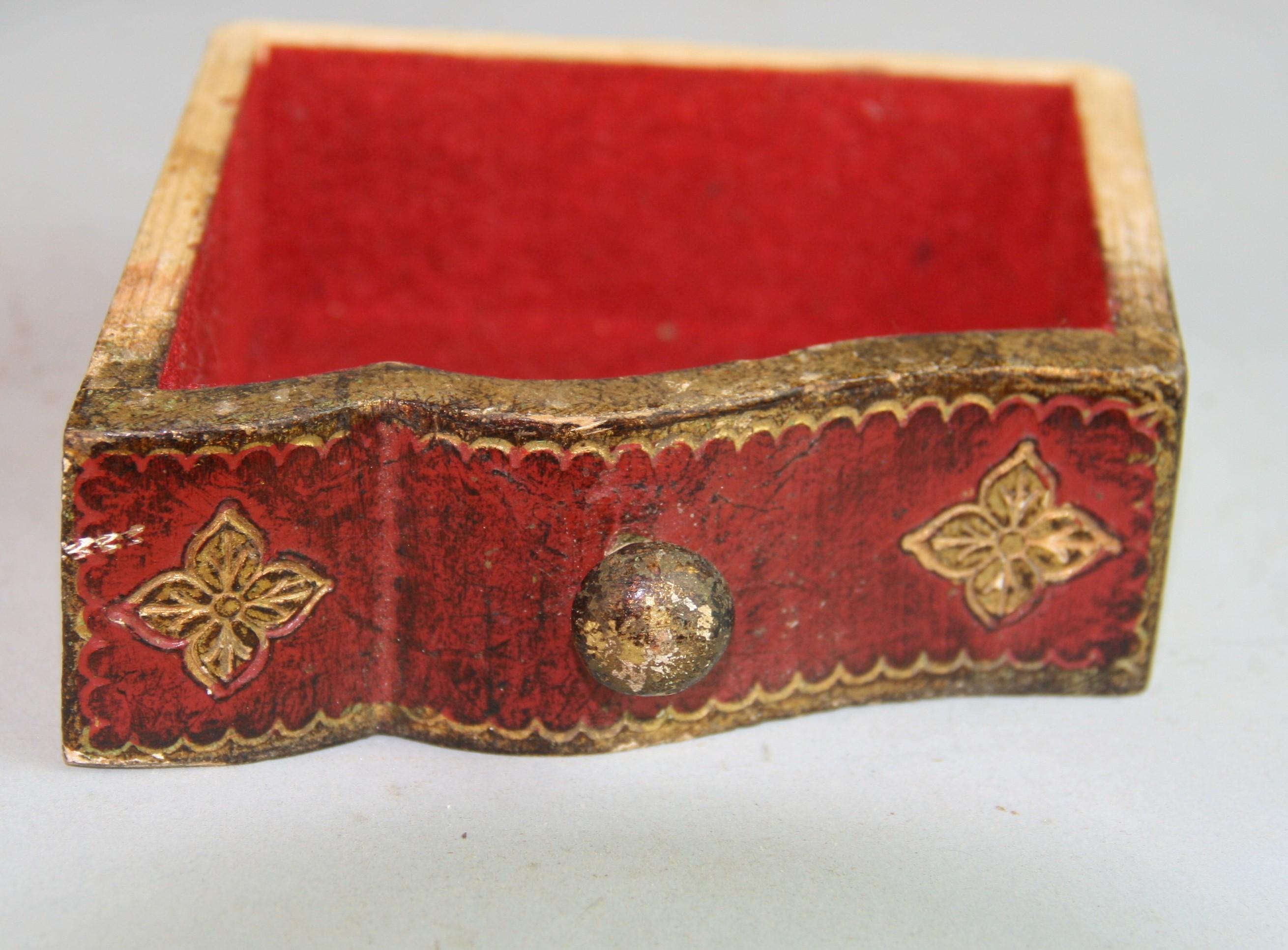 Commode Miniature Florentine comme boîte à bijoux 1960's en vente 3