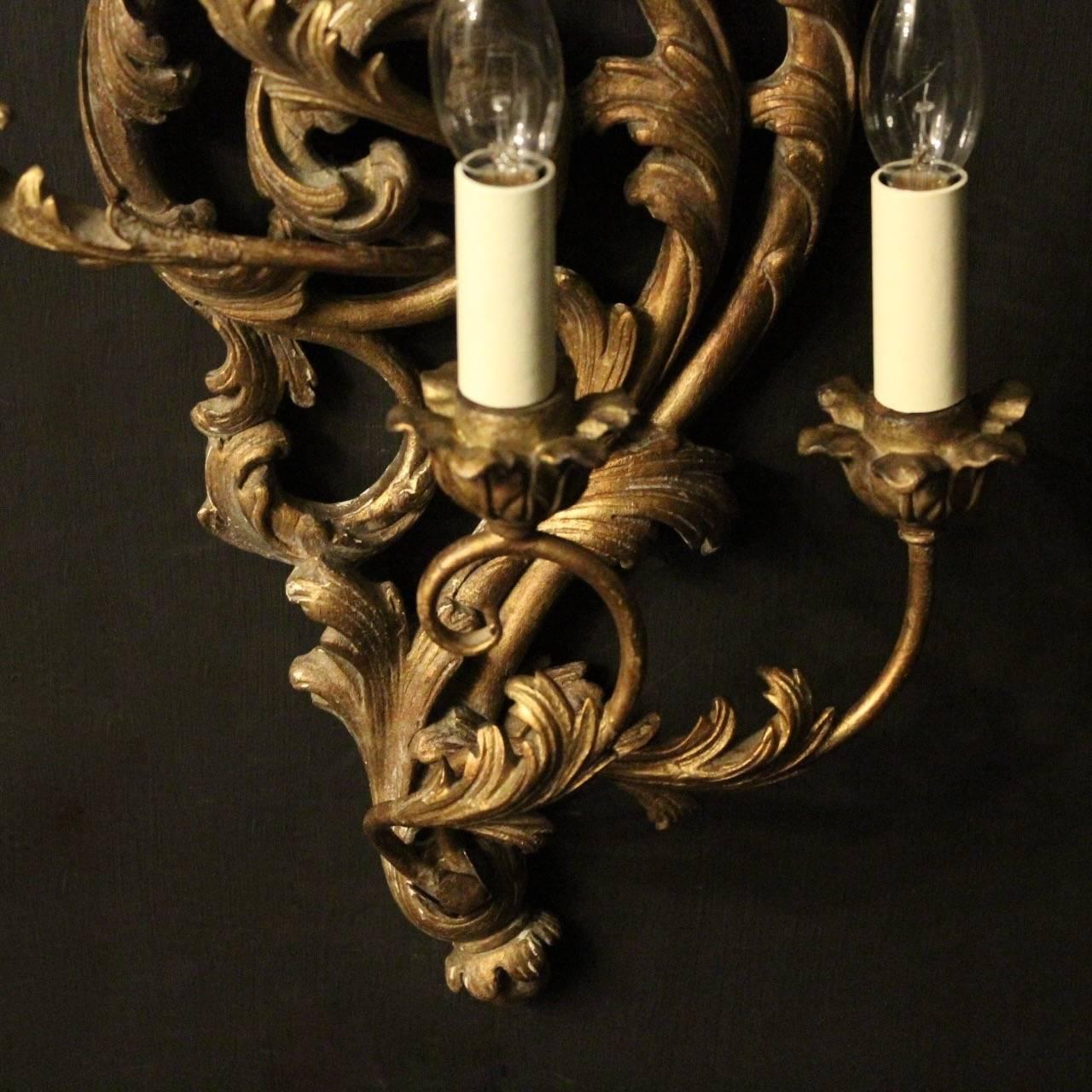 Florentine Pair of Four-Arm Silver Gilded Wall Lights In Good Condition In Chester, GB