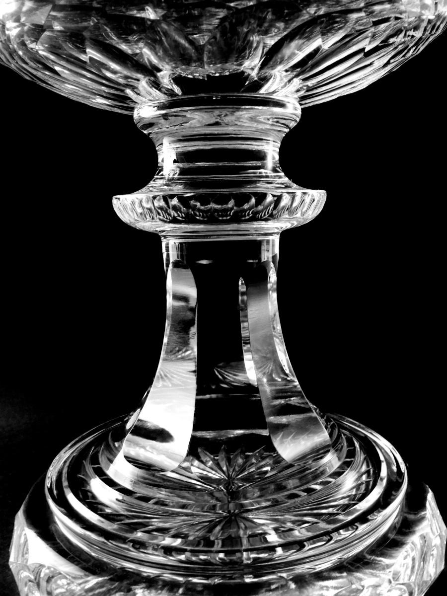 Vase Medici en cristal italien taillé et rodé de style Florentine Renaissance en vente 7