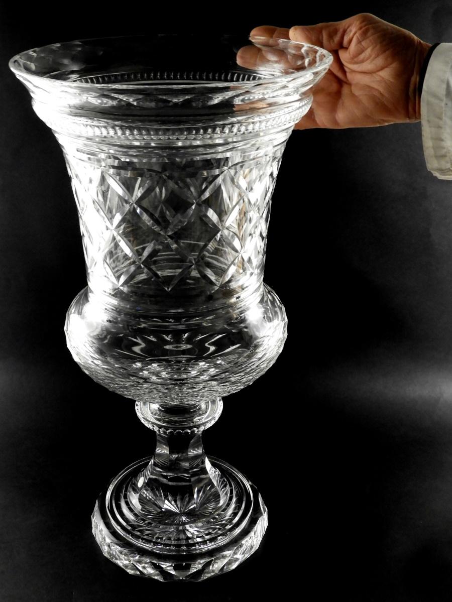 Vase Medici en cristal italien taillé et rodé de style Florentine Renaissance en vente 14