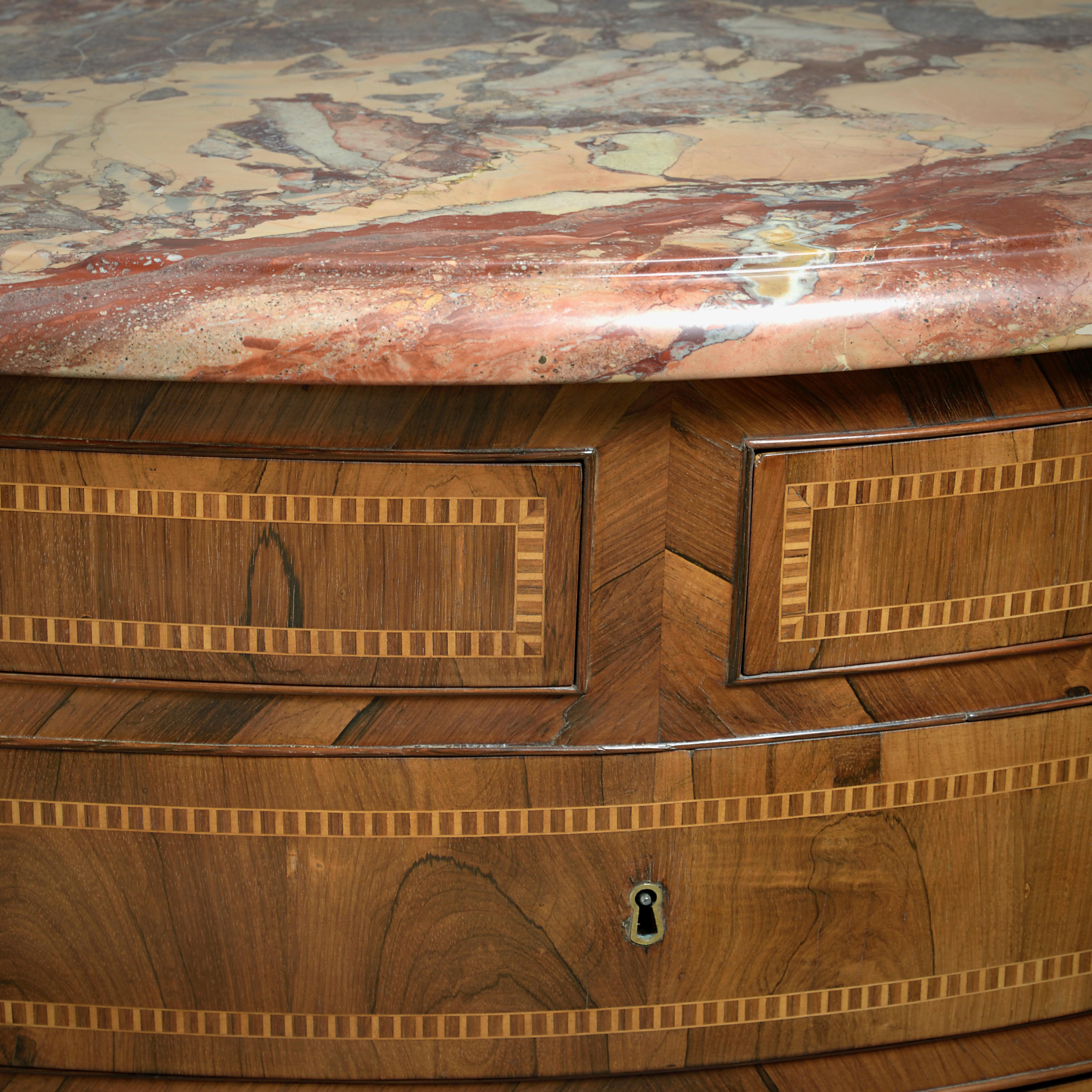 Commode in legno di palissandro Florentine in vendita 3