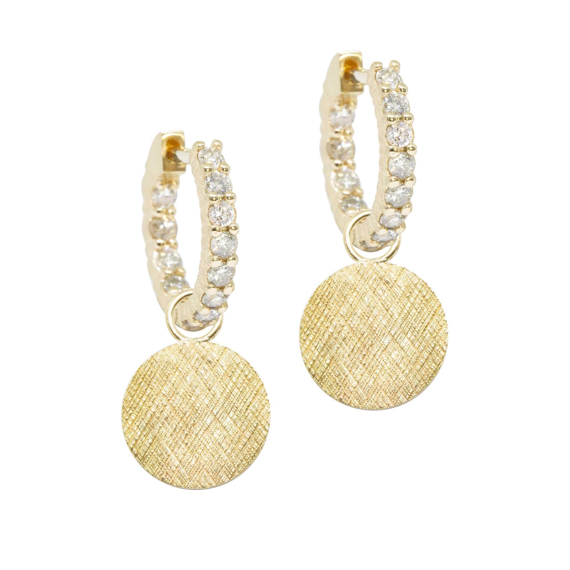 Defined by a hand-hammered crosshatch pattern, the Florentine Round 12mm Gold Charms are a jewelry wardrobe essential, and an effortless way to add some gorgeous shimmer and texture to your look. And when you mix and match with our other styles? The
