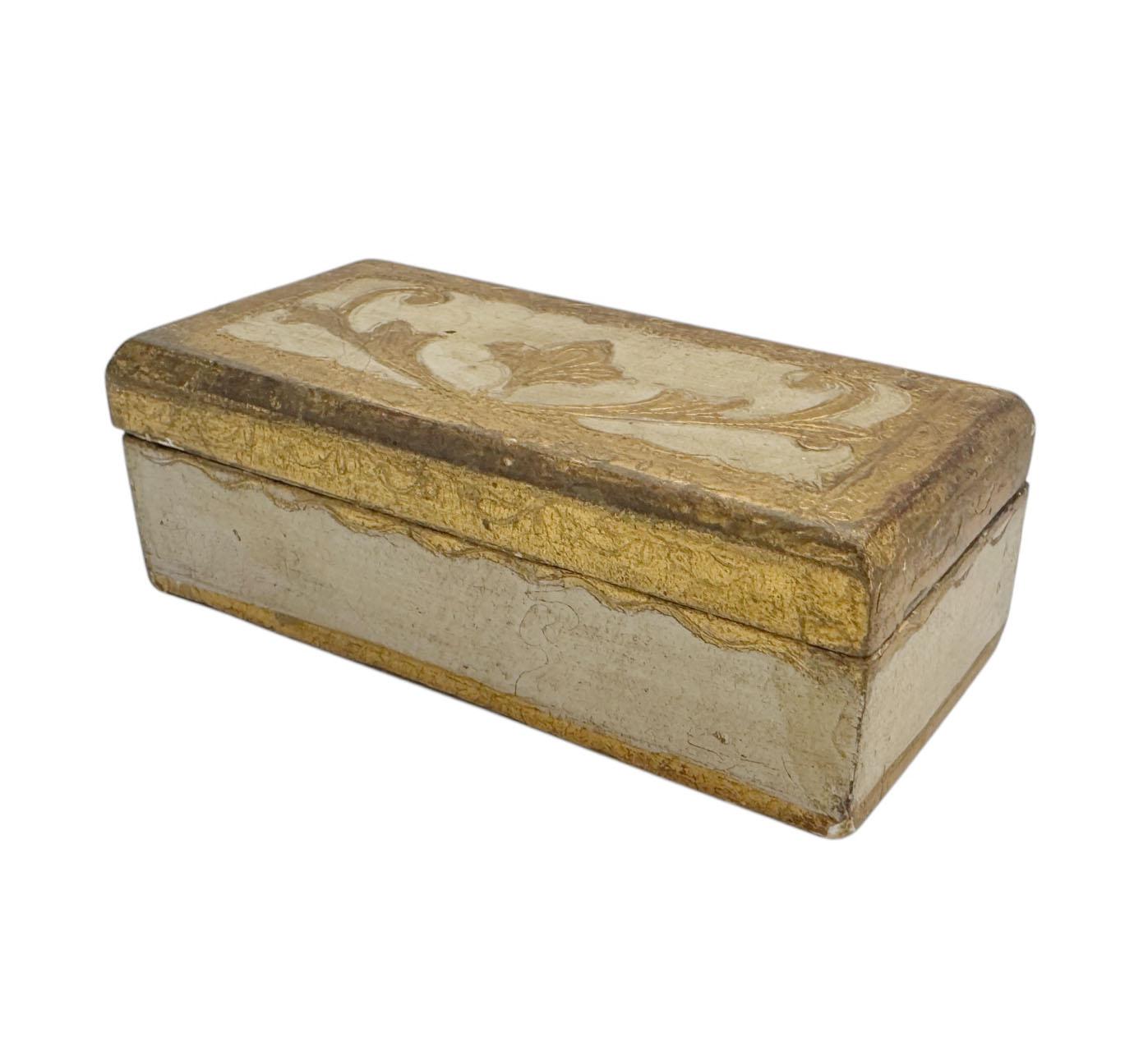 Bois Boîte de timbres Florentine en vente