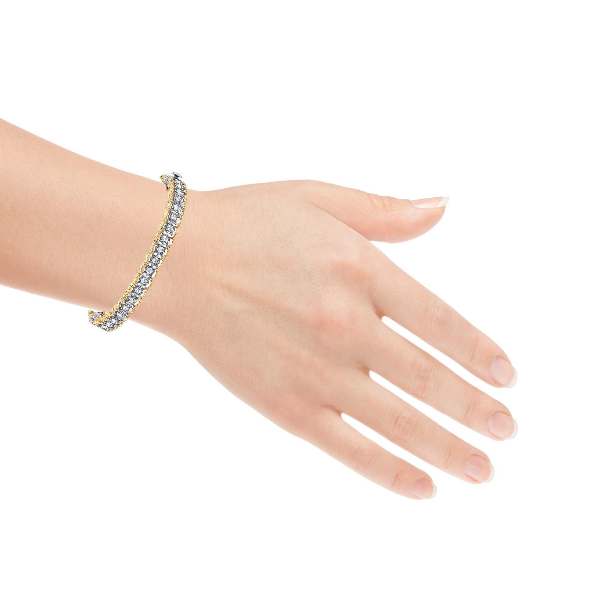 Florentine Style Diamond Bangle Bracelet in White and Yellow Gold, Italy In New Condition For Sale In Los Angeles, CA