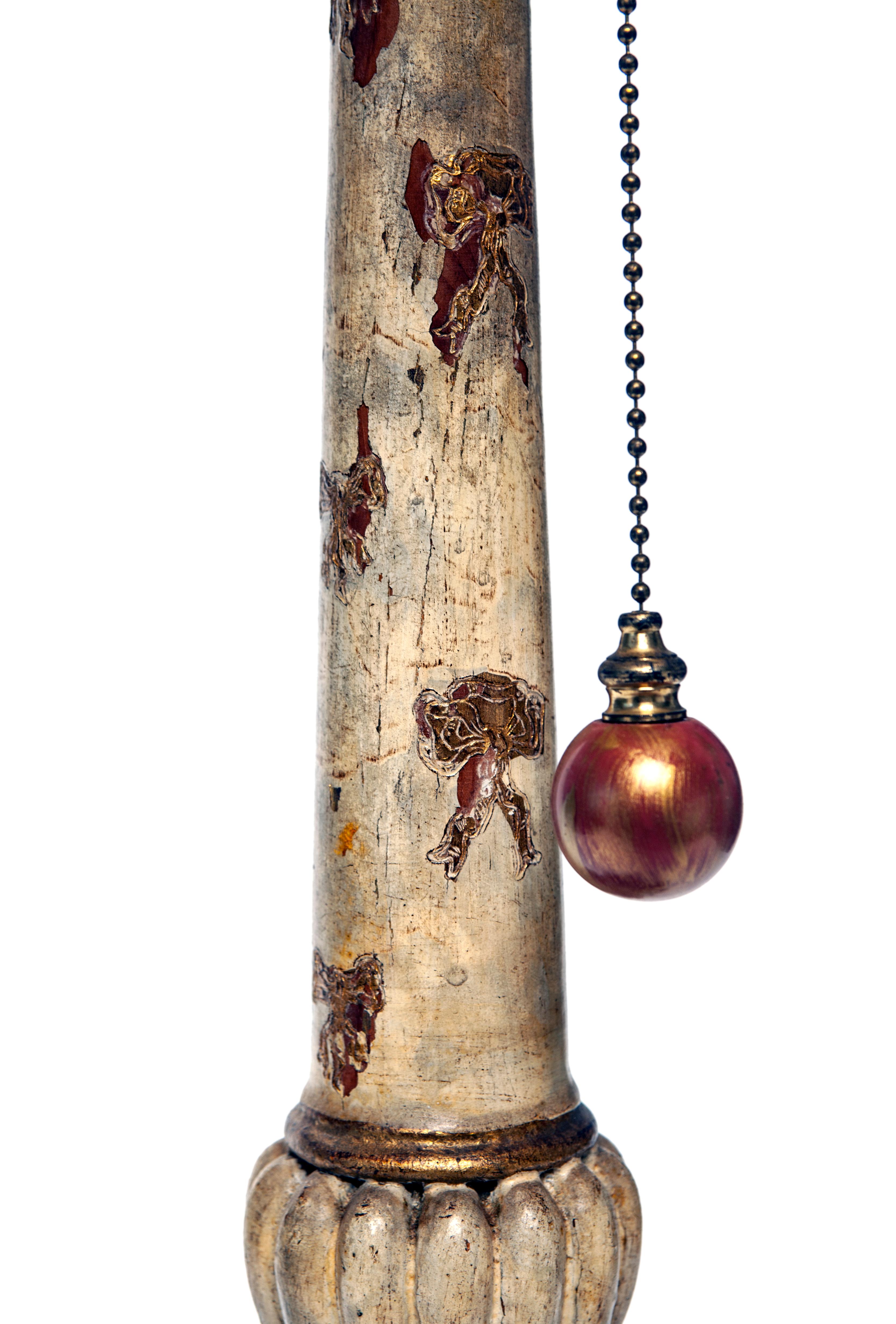 Laiton Paire de chandeliers en Wood Wood Florentine en vente