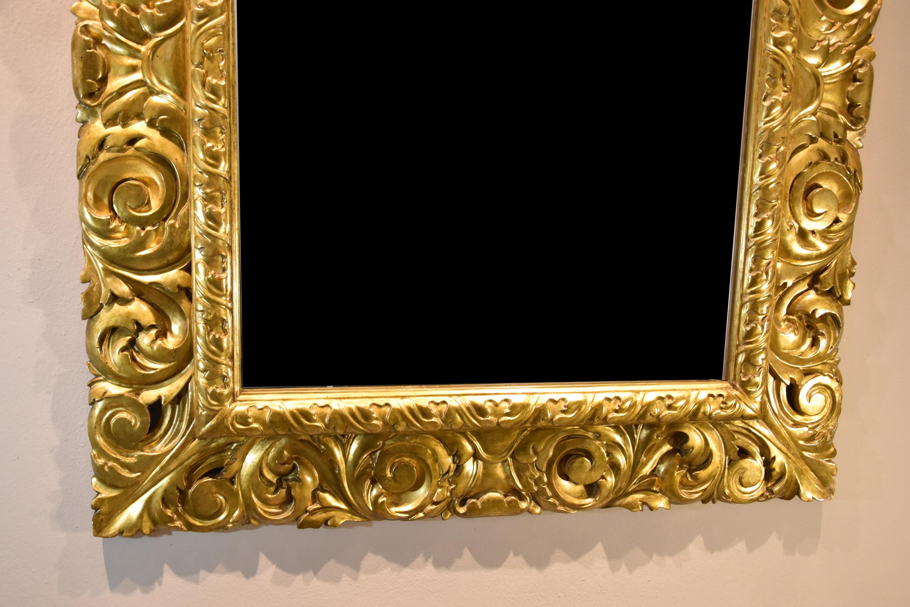 Large Mirror Gold Wood Florentine Woodcarver 18th Century For Sale 6