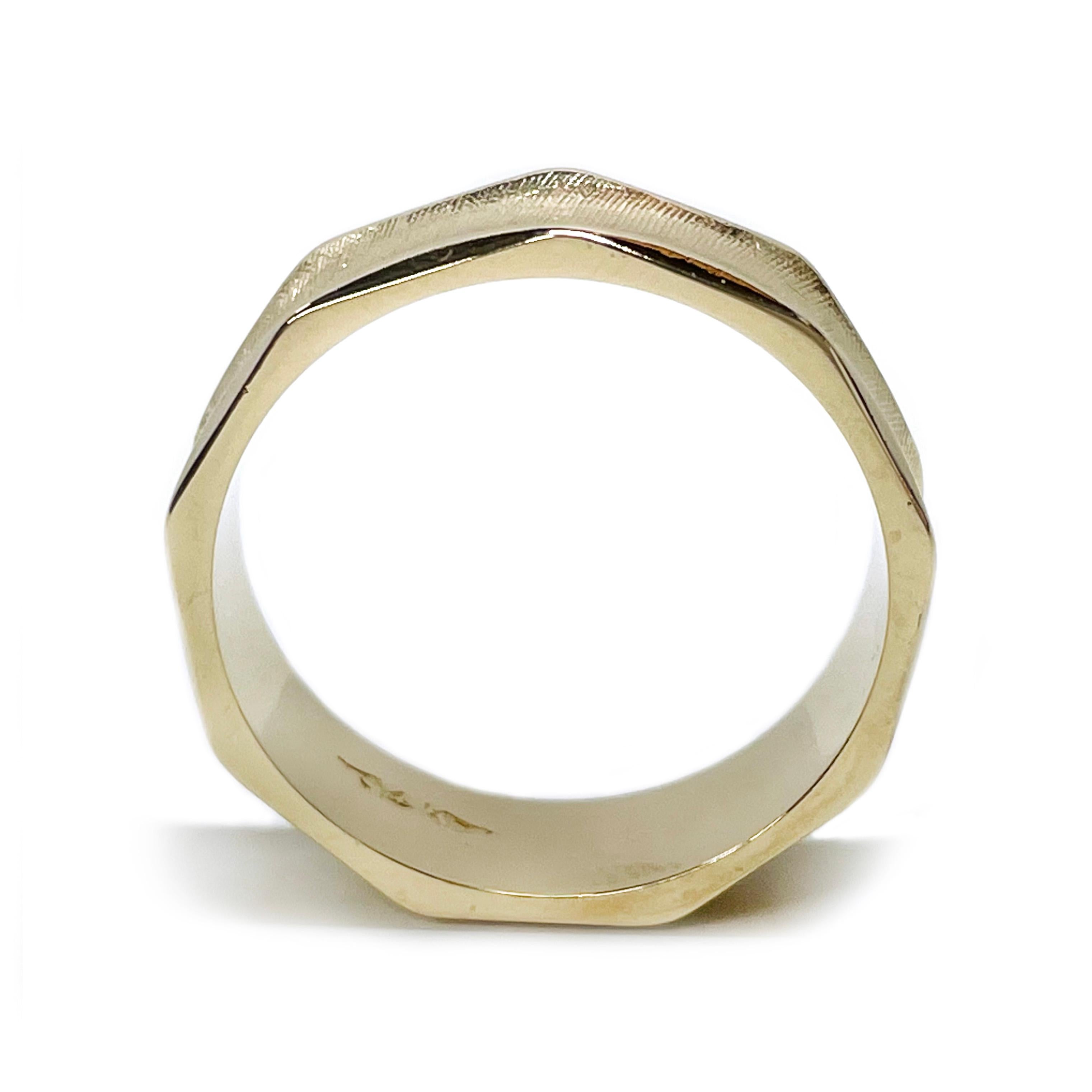 Florentine Yellow Gold Wedding Band In Good Condition For Sale In Palm Desert, CA