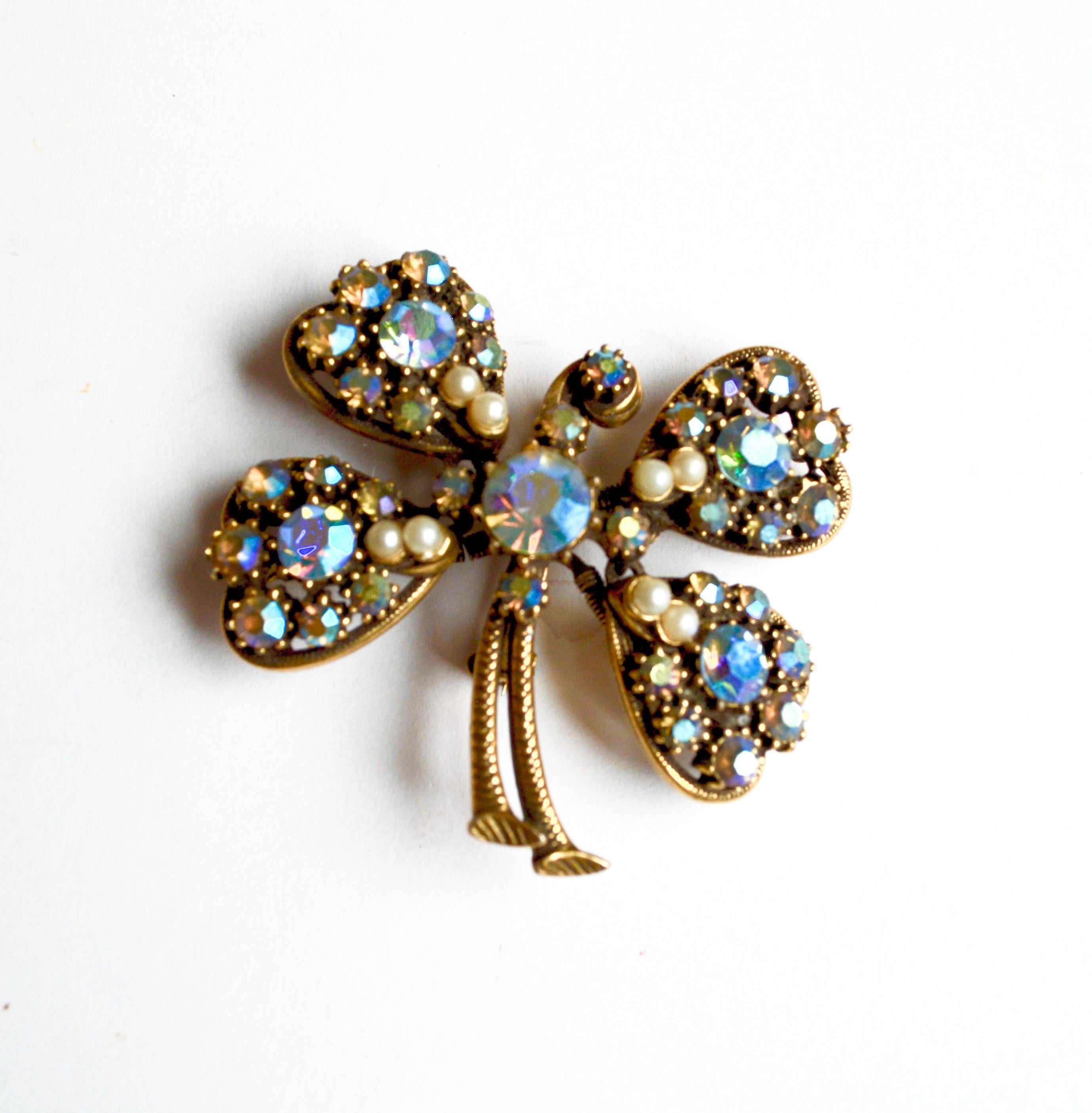 Florenza 4 Leaf Clover Trembler Brooch  In Good Condition For Sale In Litchfield County, CT