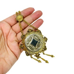 Collana firmata Florenza con ciondolo a medaglione vintage color oro e catena di design
