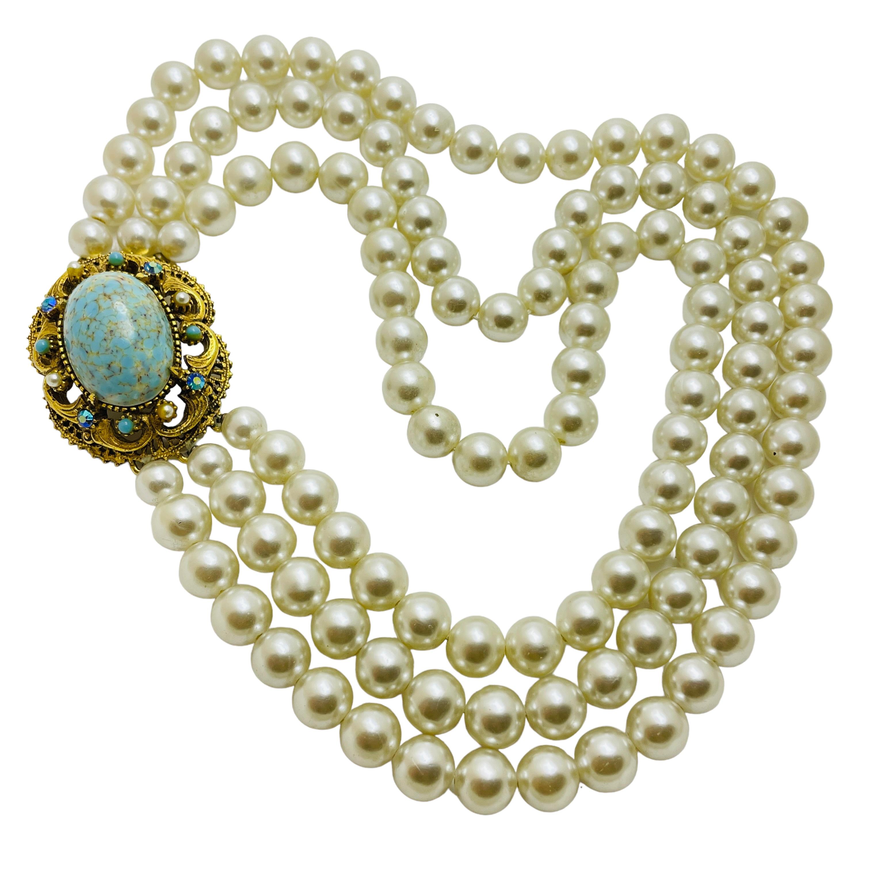 DETAILS

• signed FLORENZA

• gold tone with faux stones  

• vintage designer necklace 

MEASUREMENTS  

• 16