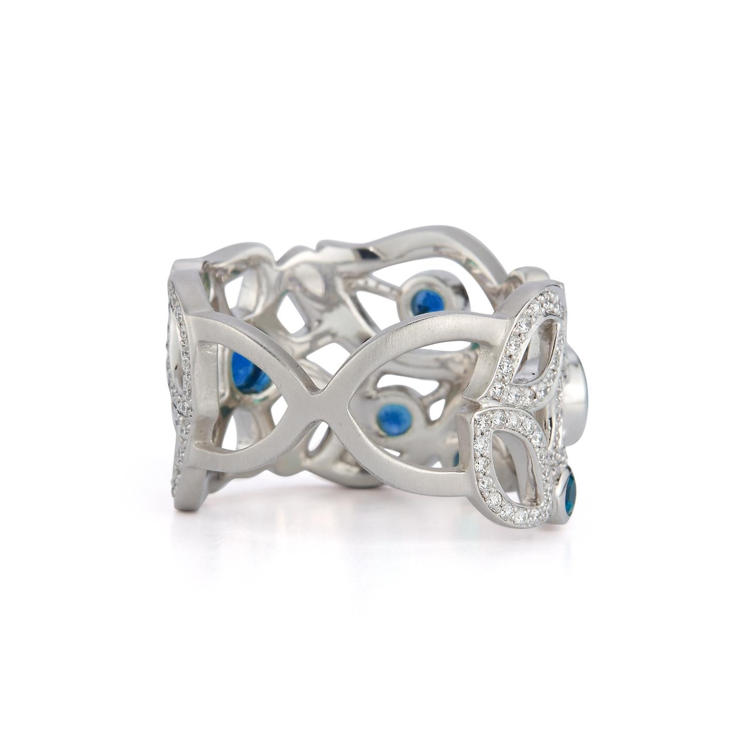 Im Angebot: Carelle Bandring mit blauem Florette-Saphir und Diamant () 3