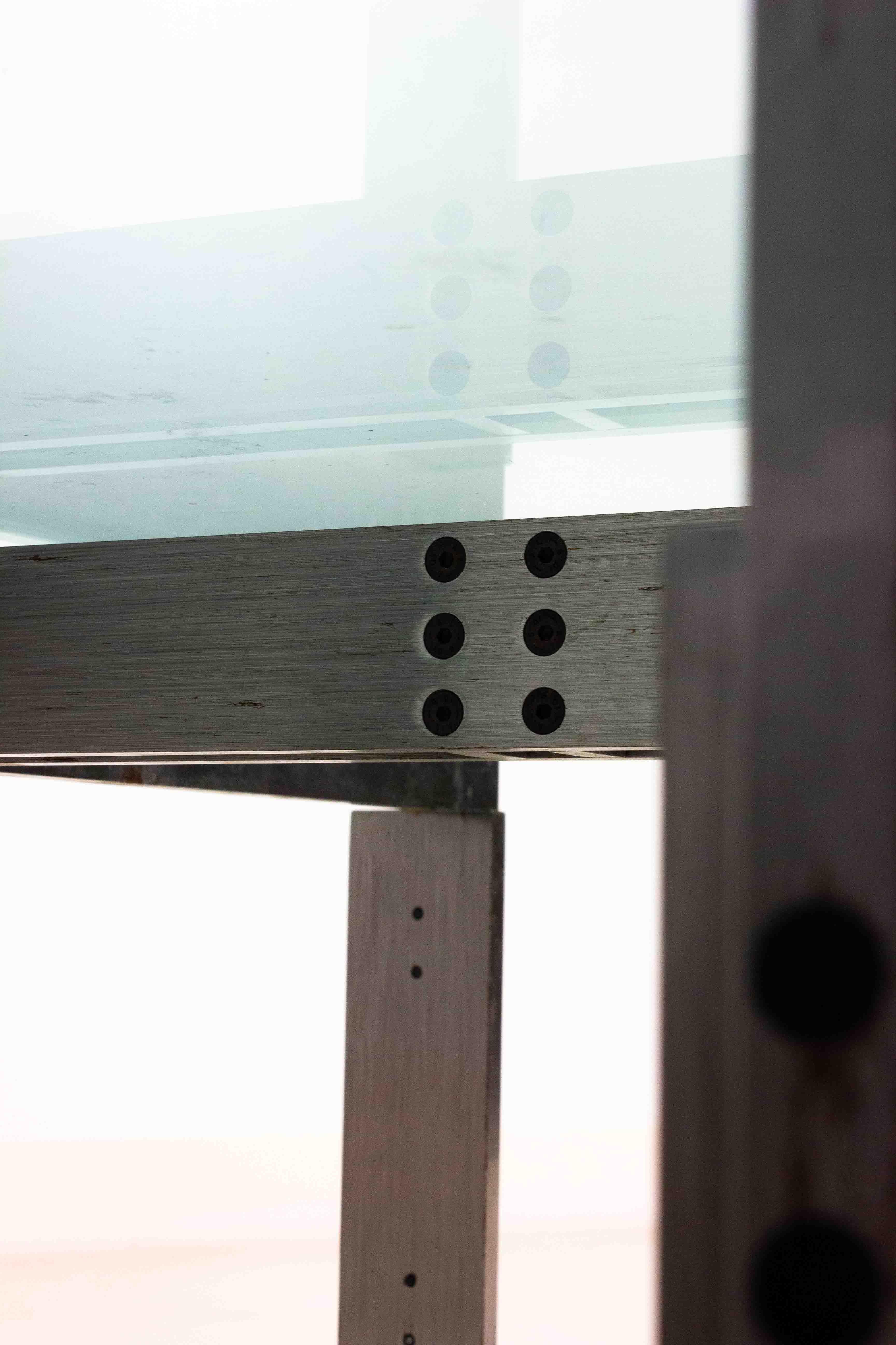 Table basse Florian en acier de Carlo Scarpa en vente 3