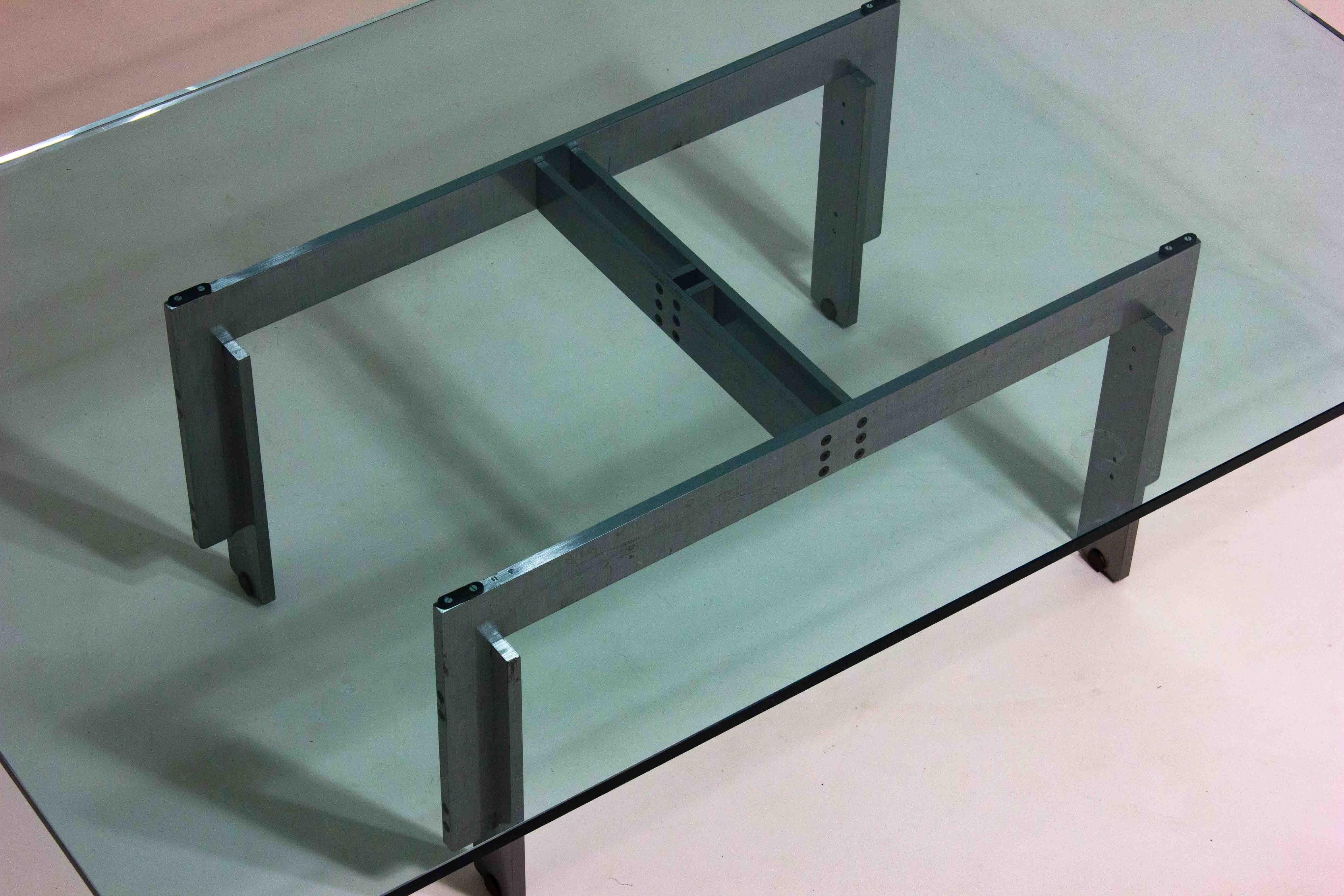 Mid-Century Modern Table basse Florian en acier de Carlo Scarpa en vente