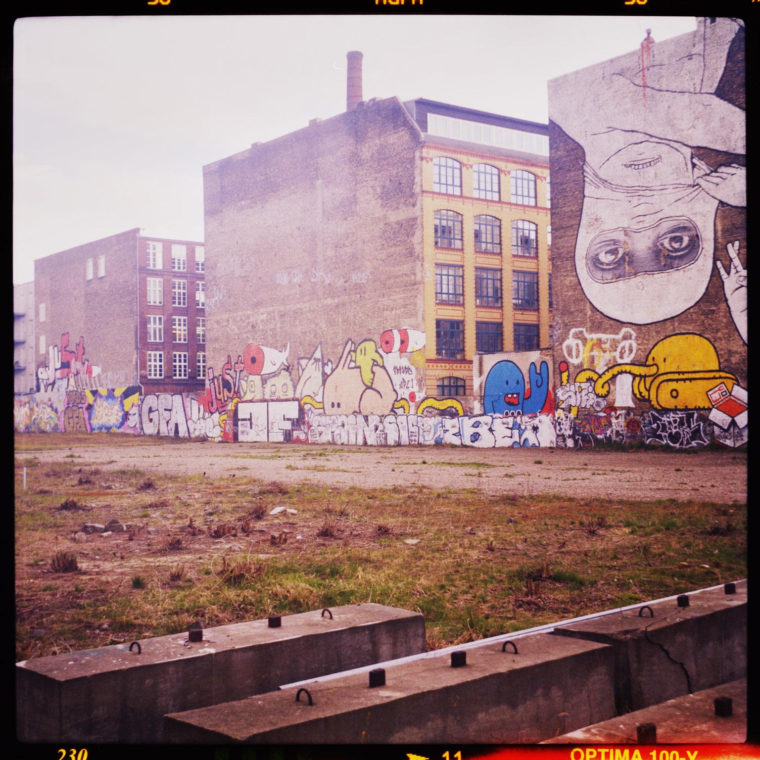 Florian Reischauer Color Photograph - a Piece of Backflash - Pieces of Berlin