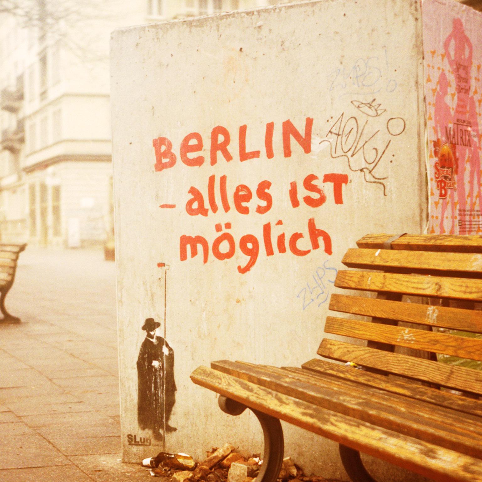 a Piece of Berlin - alles ist möglich - Pieces of Berlin - Graffiti, Streetart - Contemporary Photograph by Florian Reischauer