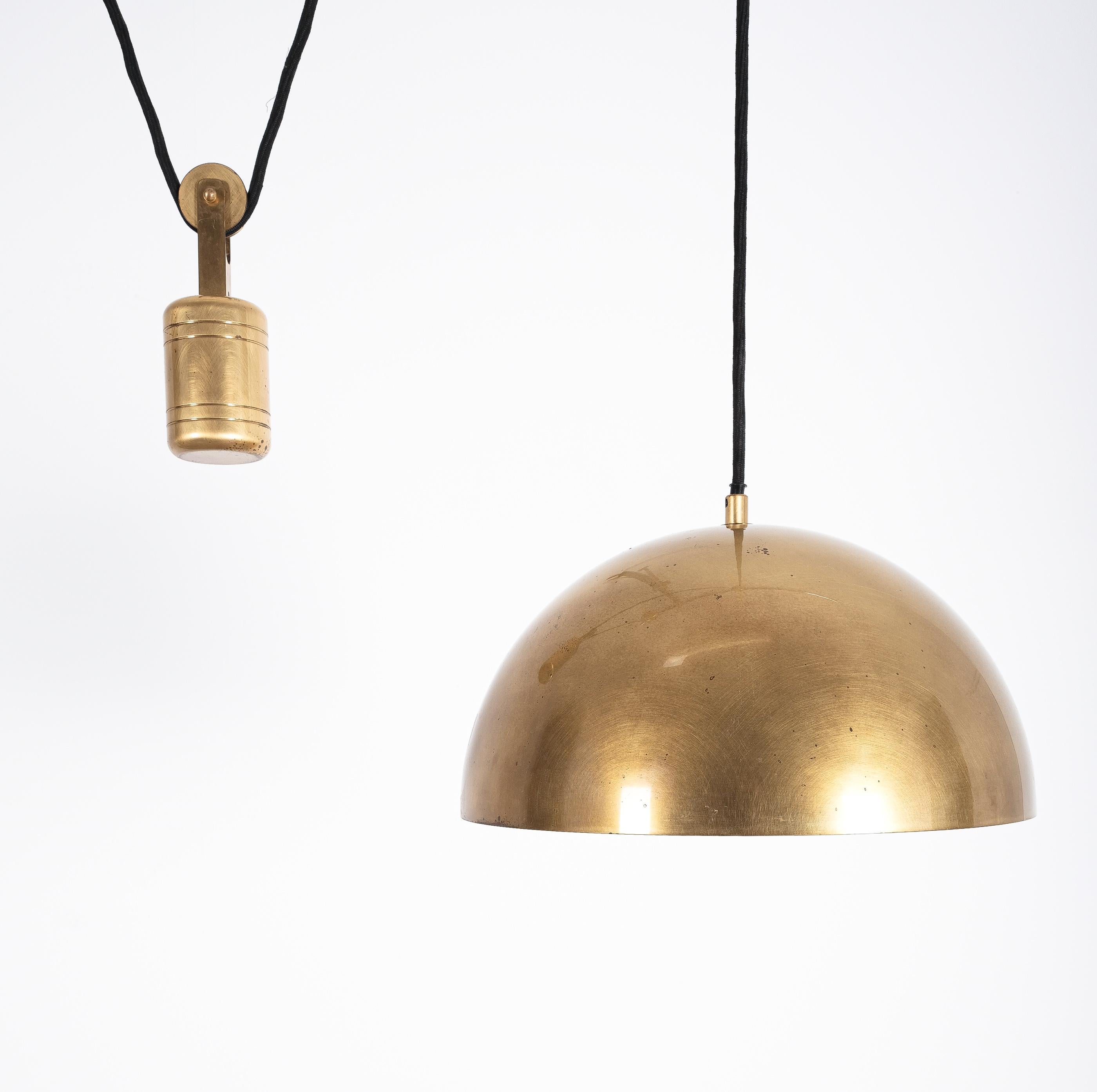 Burnished  Florian Schulz Adjustable Brass Counterweight Pendant Lamp, Mid Century  For Sale