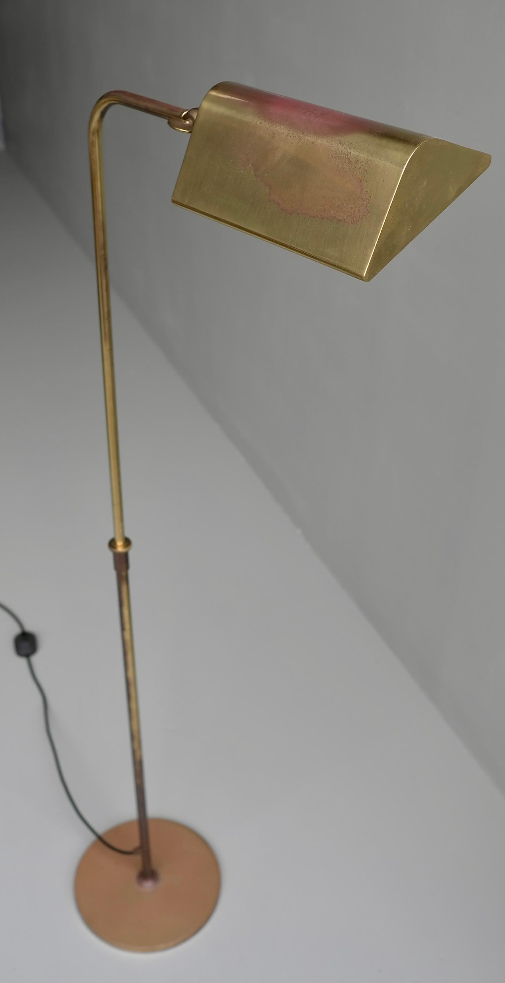 Florian Schulz Adjustable Copper and Brass Library Floor Lamp with Patina For Sale 1