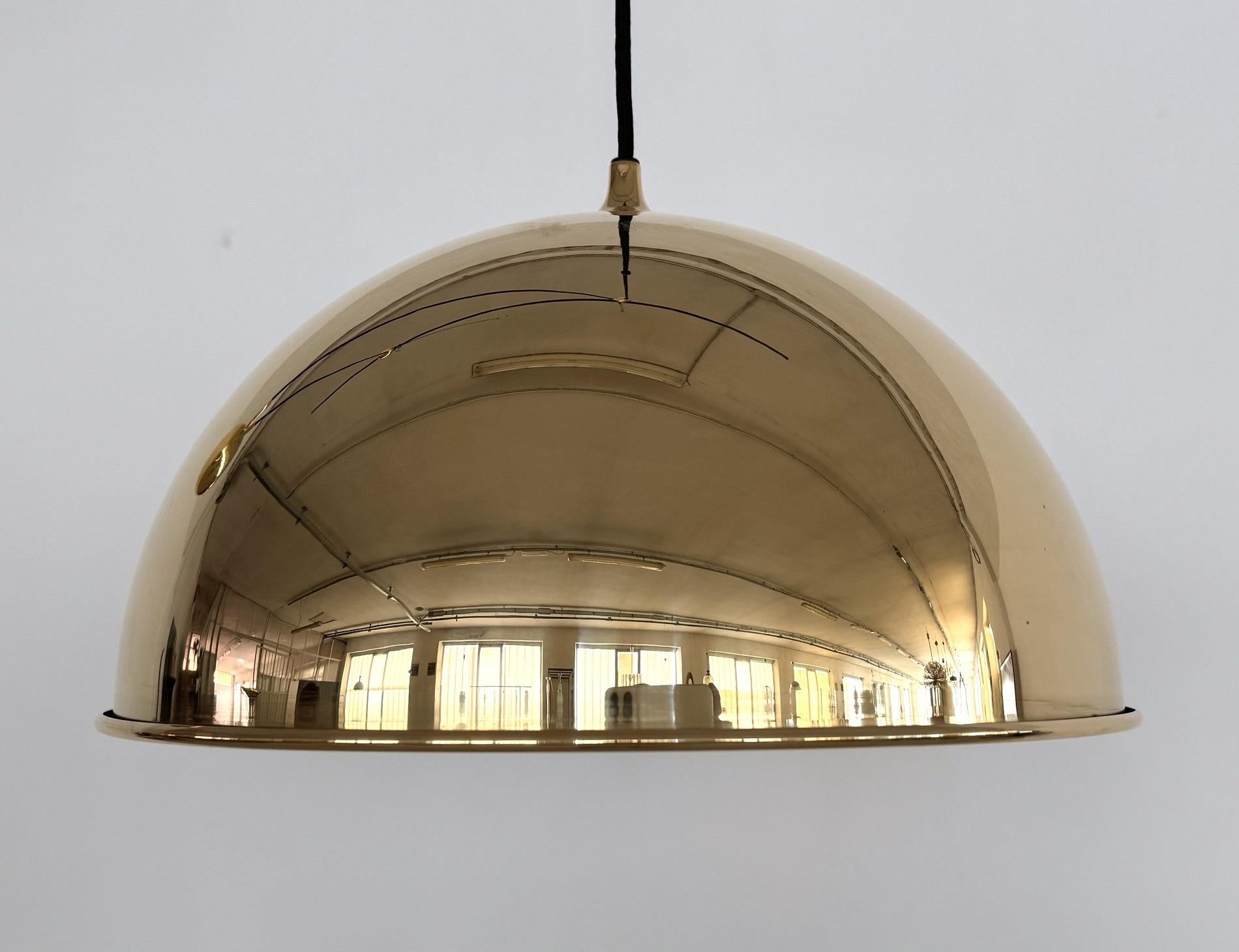 Florian Schulz Ciondolo a cupola regolabile in ottone d'epoca DUOS, anni '70 In condizioni buone in vendita a Morazzone, Varese