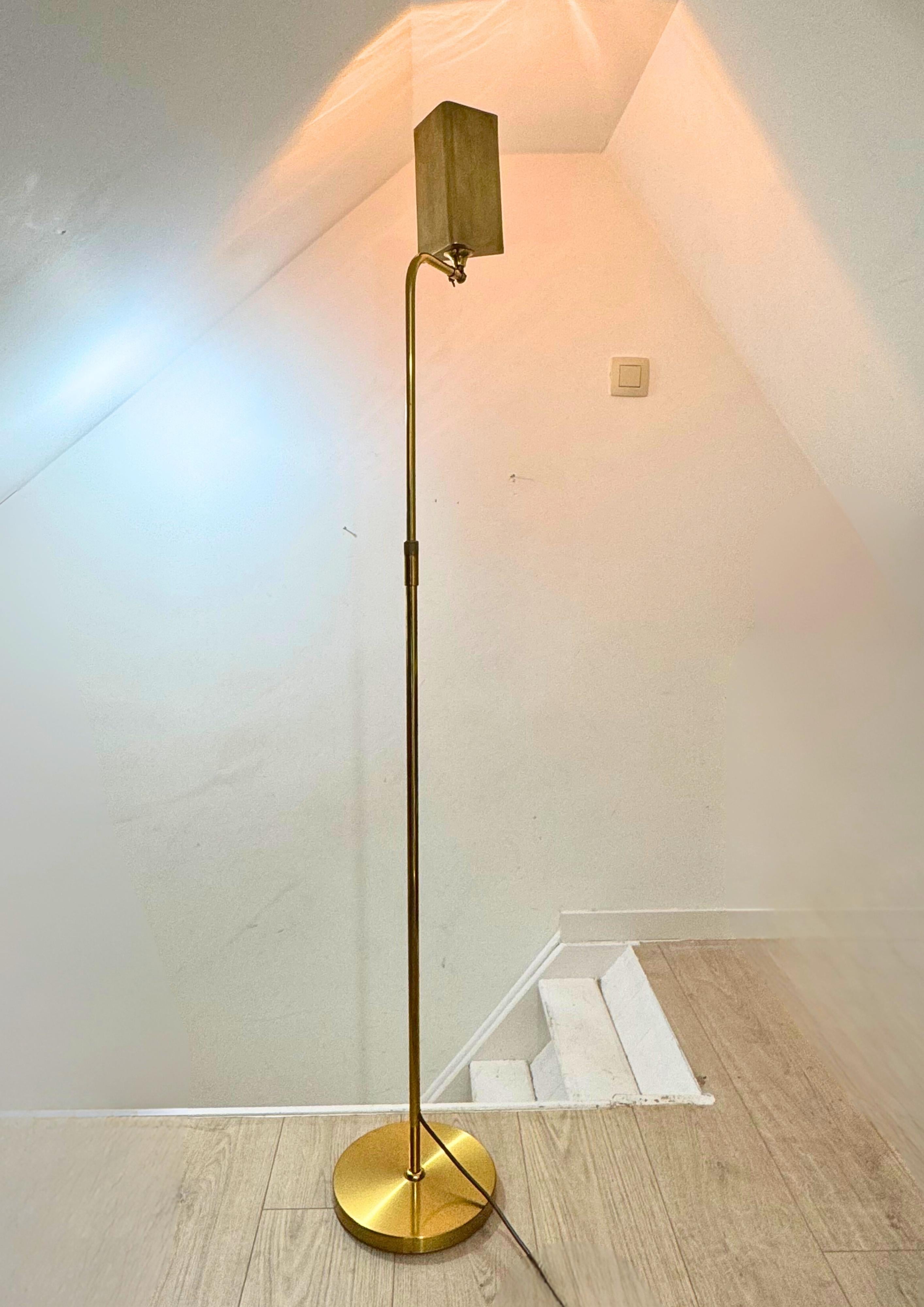FLORIAN SCHULZ lampadaire réglable à l'angle Poise en laiton en vente 8