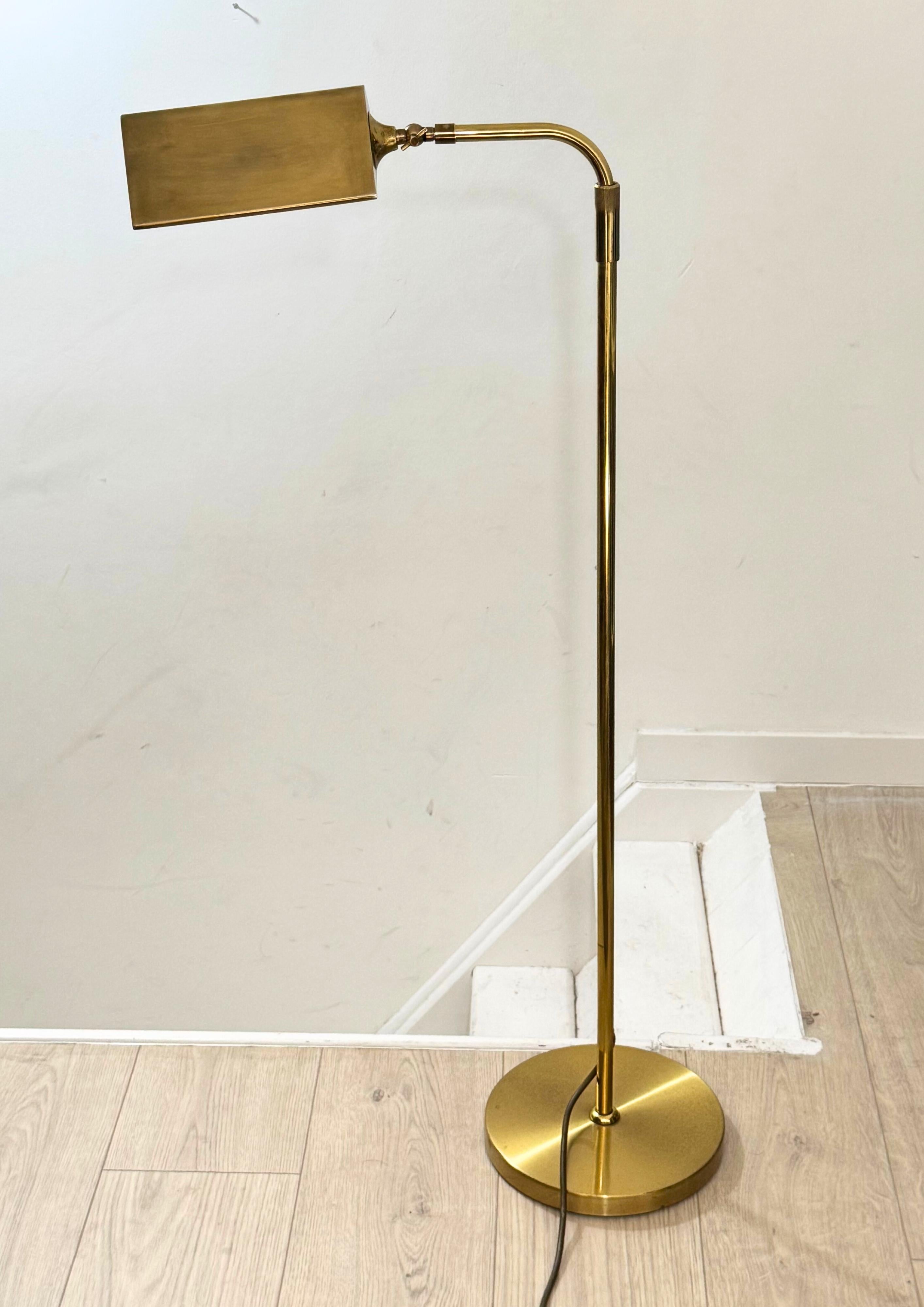 FLORIAN SCHULZ lampadaire réglable à l'angle Poise en laiton en vente 11