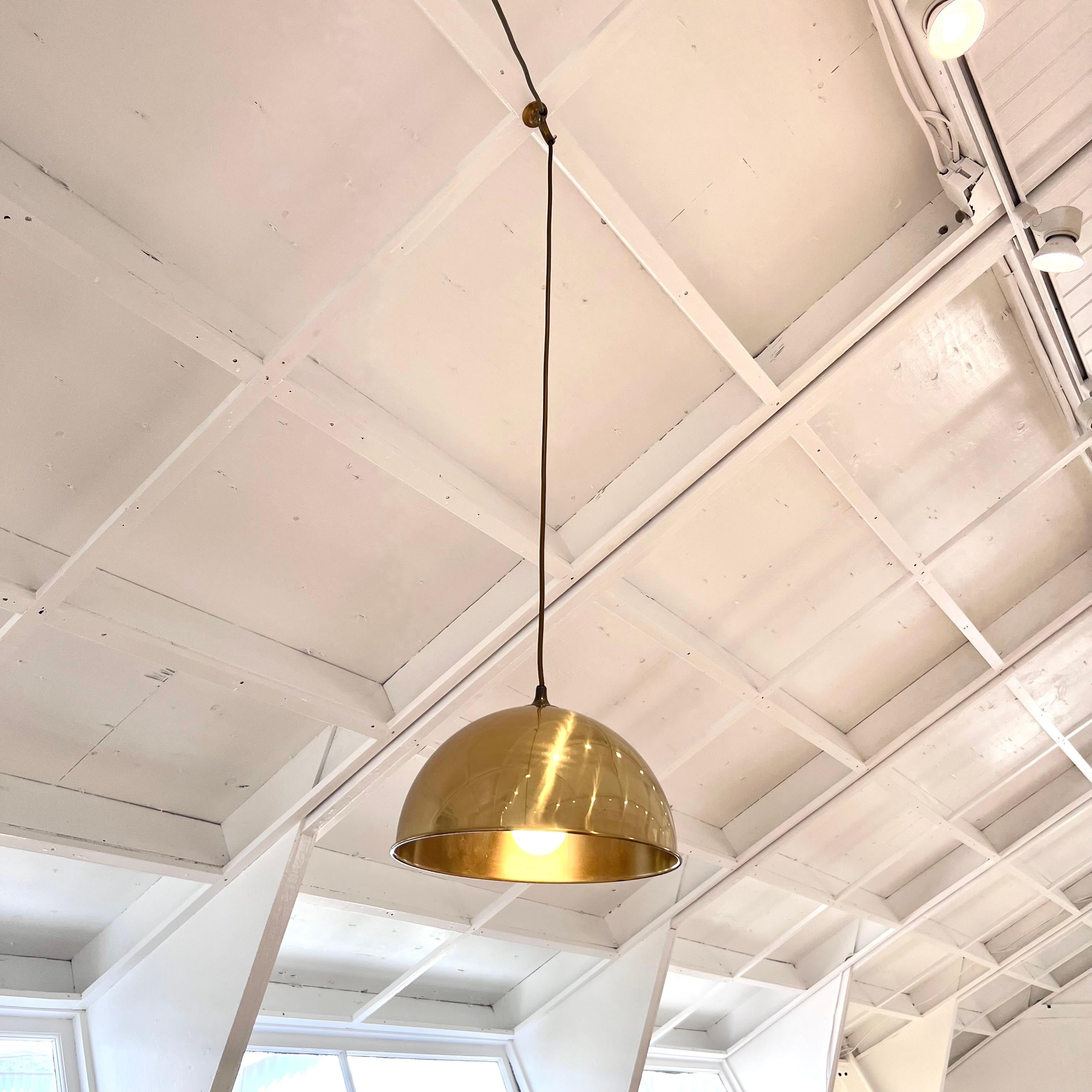 Florian Schulz Brass Double Counter Balance Adjustable Chandelier, 1980s Germany en vente 5