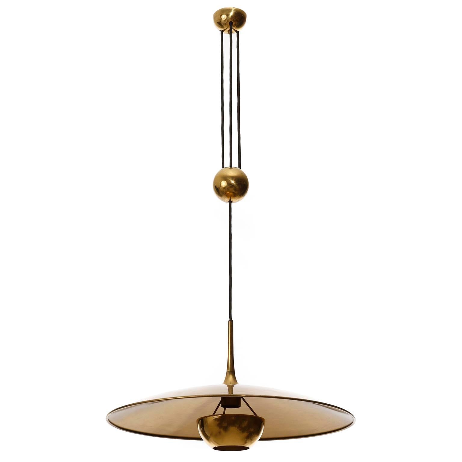 Mid-Century Modern Florian Schulz Brass Pendant Light 'Onos 55' Counterweight Counter Balance, 1970