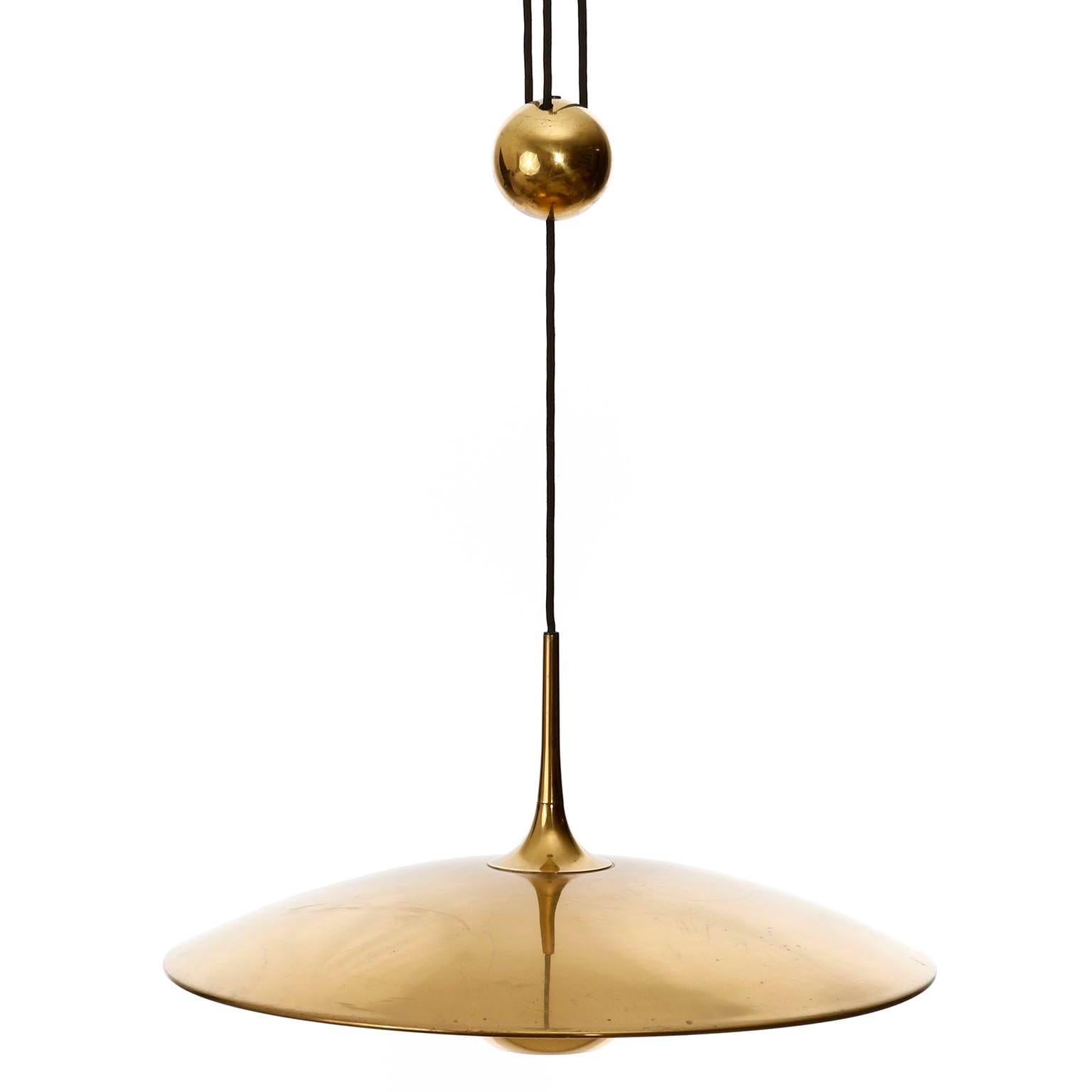 Florian Schulz Brass Pendant Light 'Onos 55' Counterweight Counter Balance, 1970 1