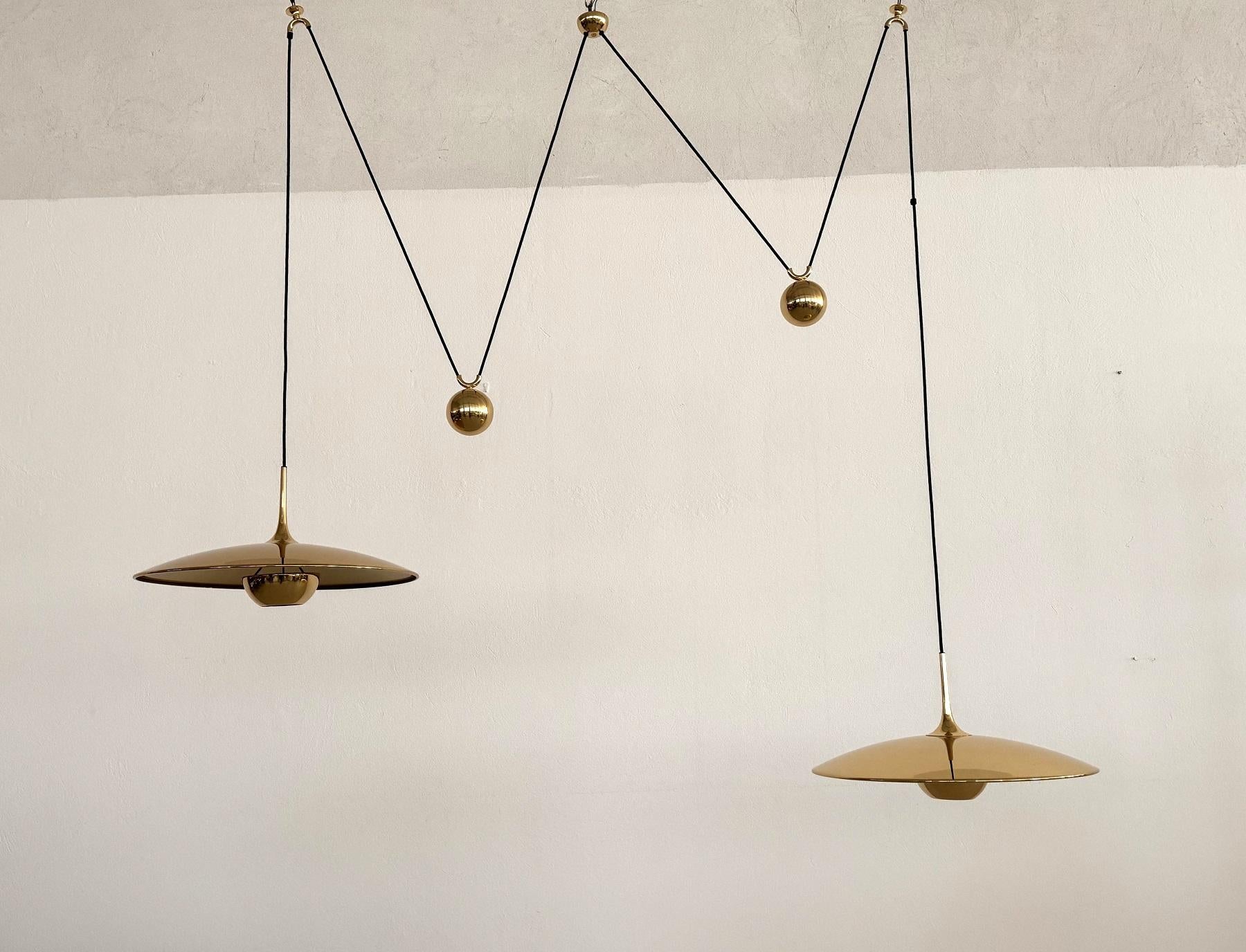 Florian Schulz Doppia lampada a sospensione Onos 55 con contrappesi in ottone pieno in vendita 4