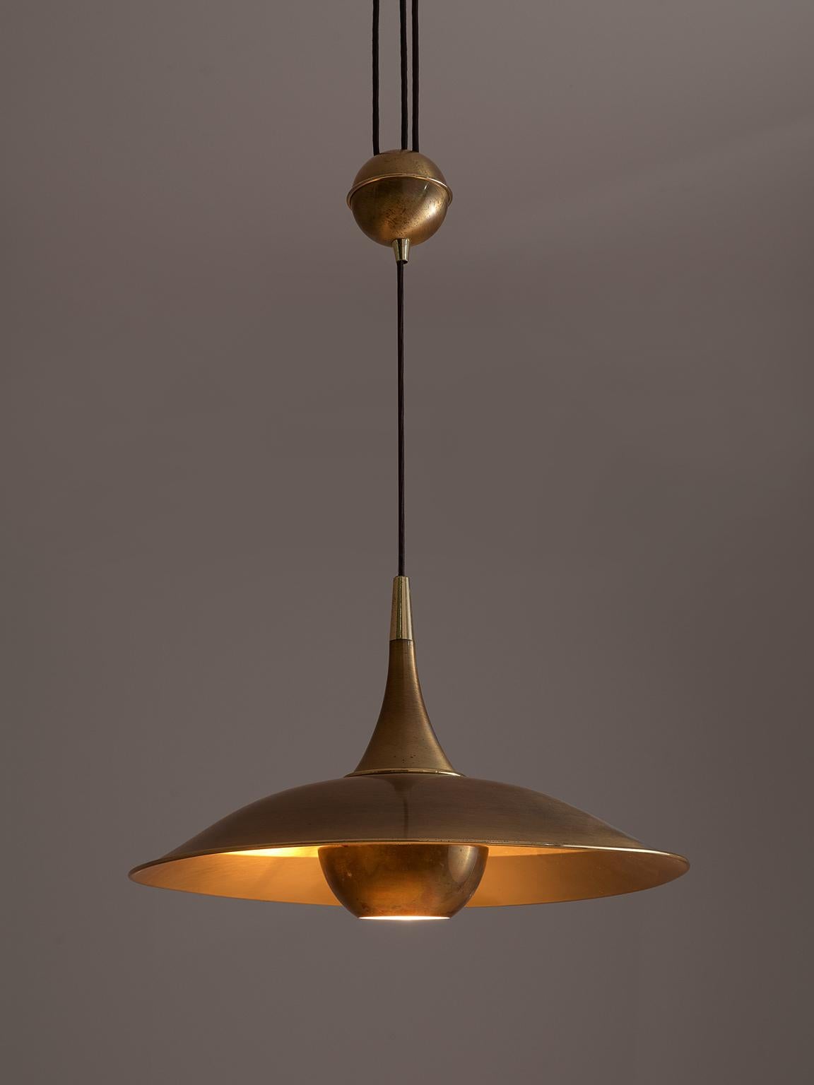 Florian Schulz, pendant model 'Onos 55', brass, Germany, 1970s.

Very elegant shaped brass pendant designed by Florian Schulz in the1970s. This high quality brass pendant is equipped with a narrow cone shaped end which leads the wire to a return