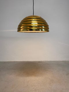 Florian Schulz Pendentif en forme de dôme en laiton, Allemagne