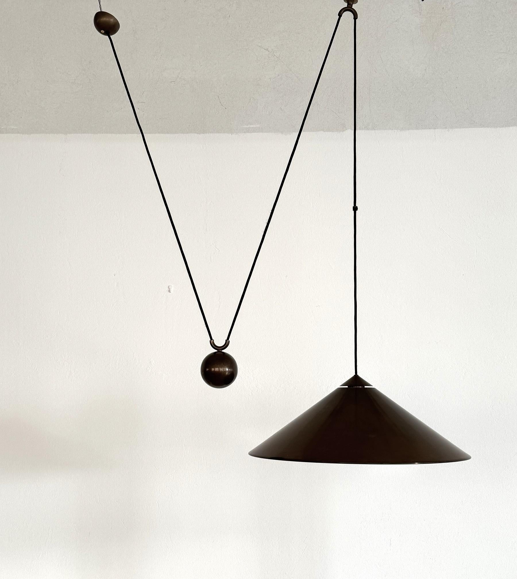 Florian Schulz Large Counter Balance KEOS Pendant Light in Burnished Brass, 1970 11