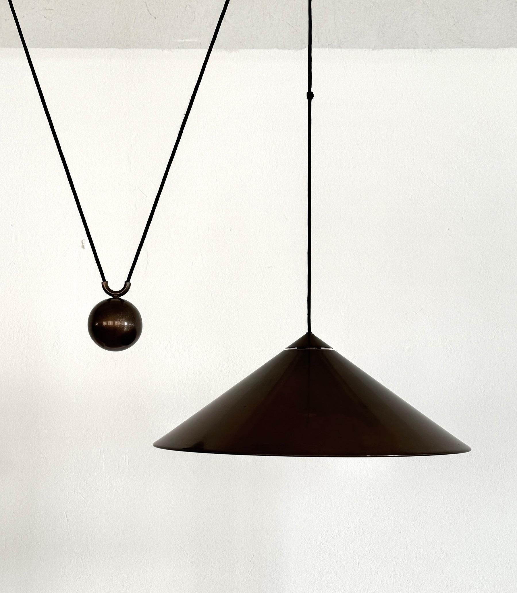 Florian Schulz Large Counter Balance KEOS Pendant Light in Burnished Brass, 1970 12