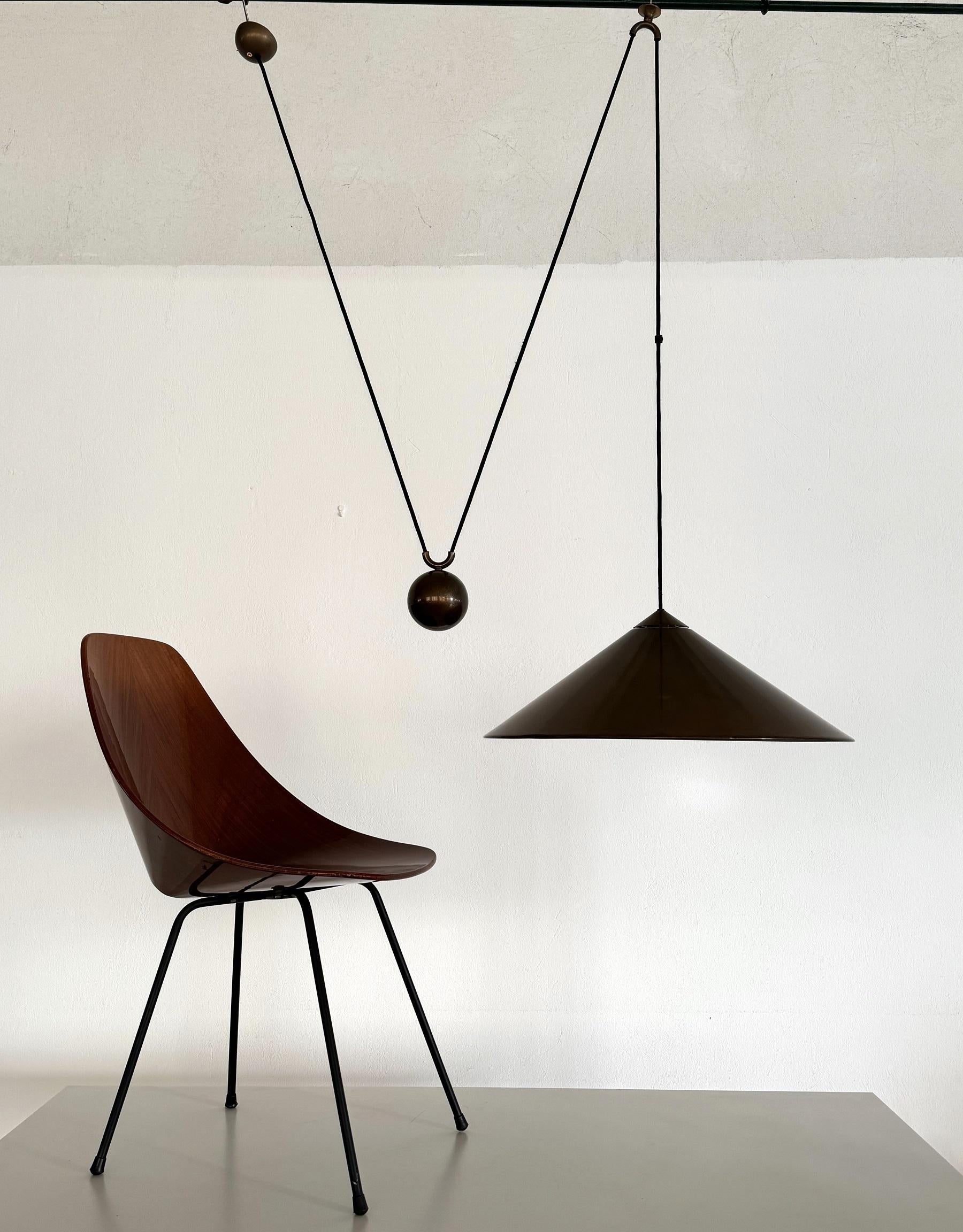 Mid-Century Modern Florian Schulz Large Counter Balance KEOS Pendant Light in Burnished Brass, 1970