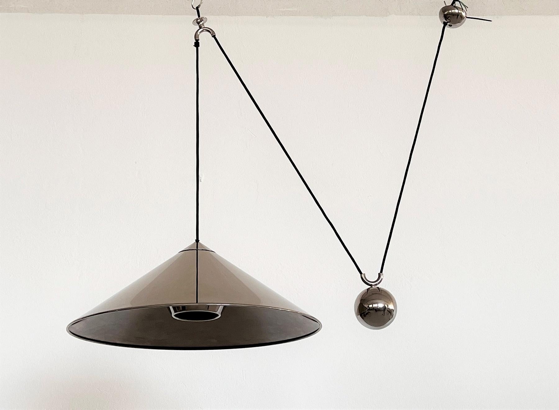 Florian Schulz Large Counter Balance KEOS Pendant Light, 1970 7