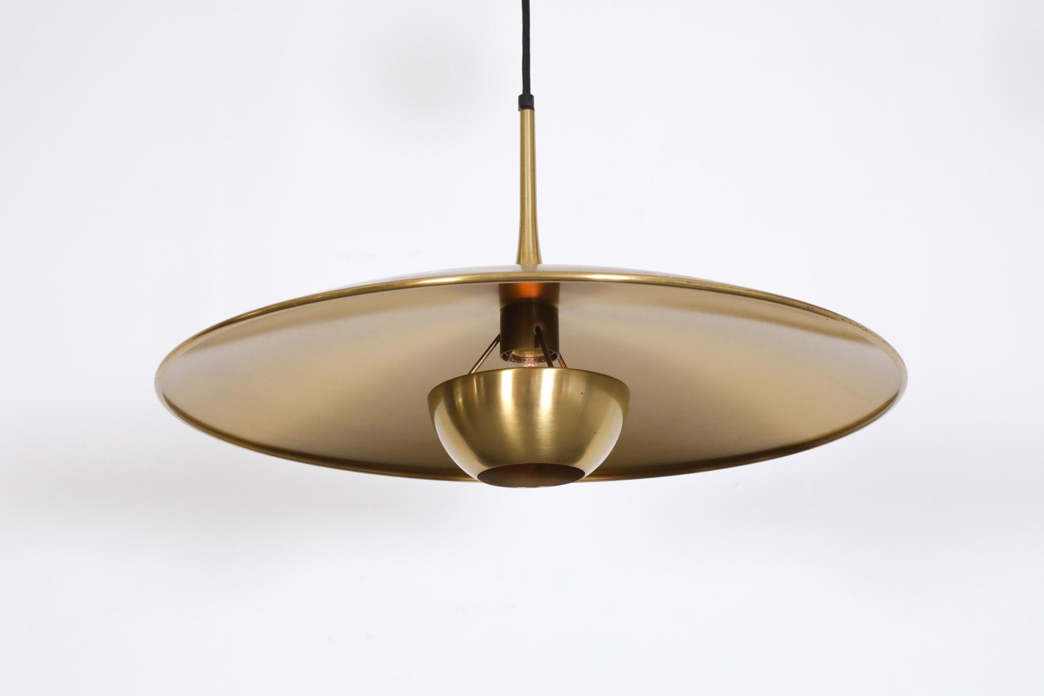 Florian Schulz 'Onos 55' Brass Counterweight Ceiling Lamp In Good Condition In Los Angeles, CA