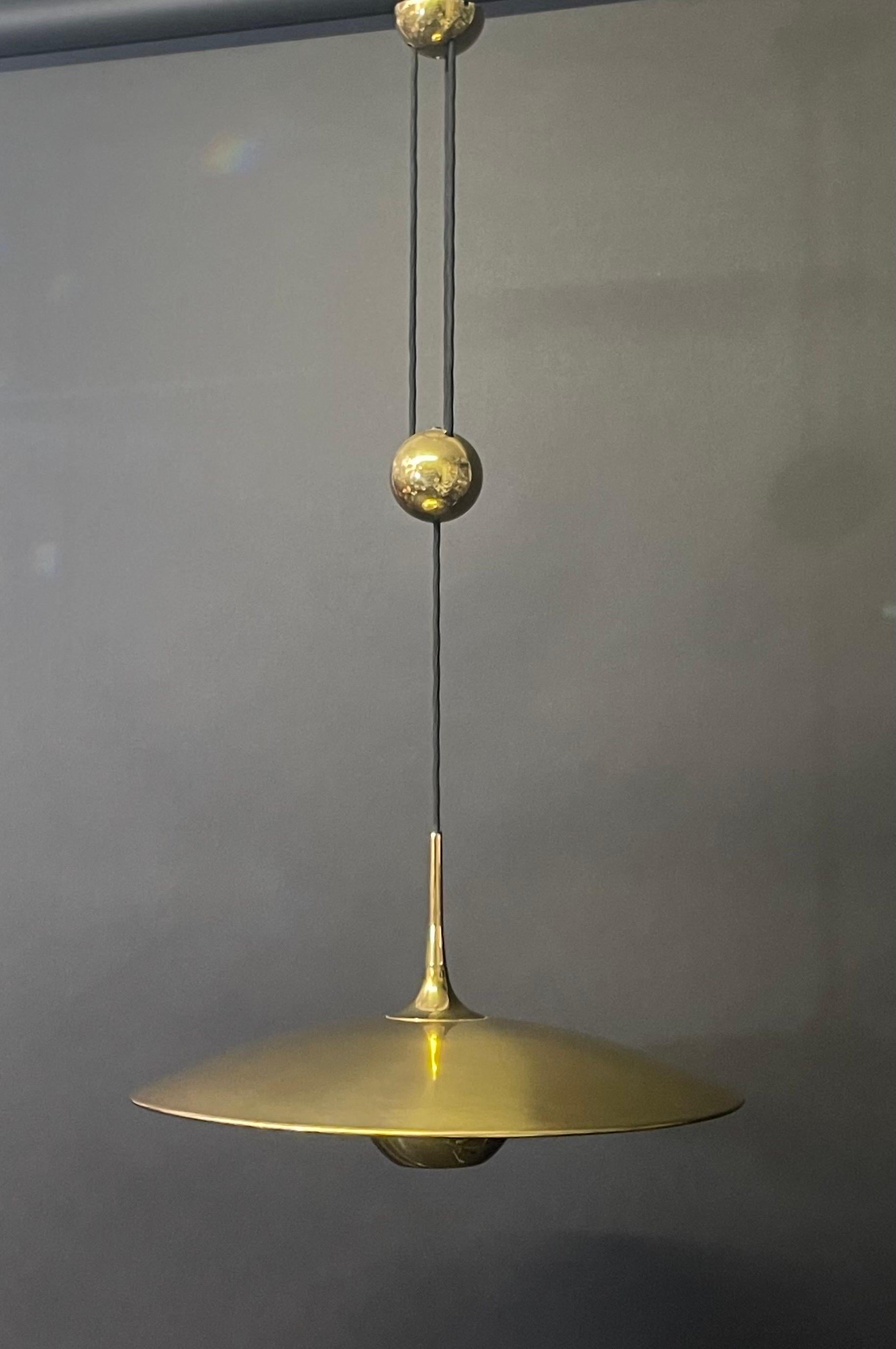 Florian Schulz Onos Vintage Counterbalance Brass Pendant, circa 1970s For Sale 1