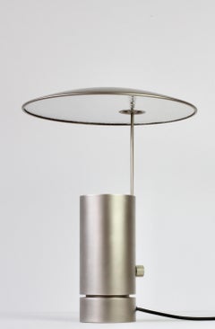 Florian Schulz Seltene 'TOS' Vintage Modernist Tischlampe aus gebürstetem Satin Nickel